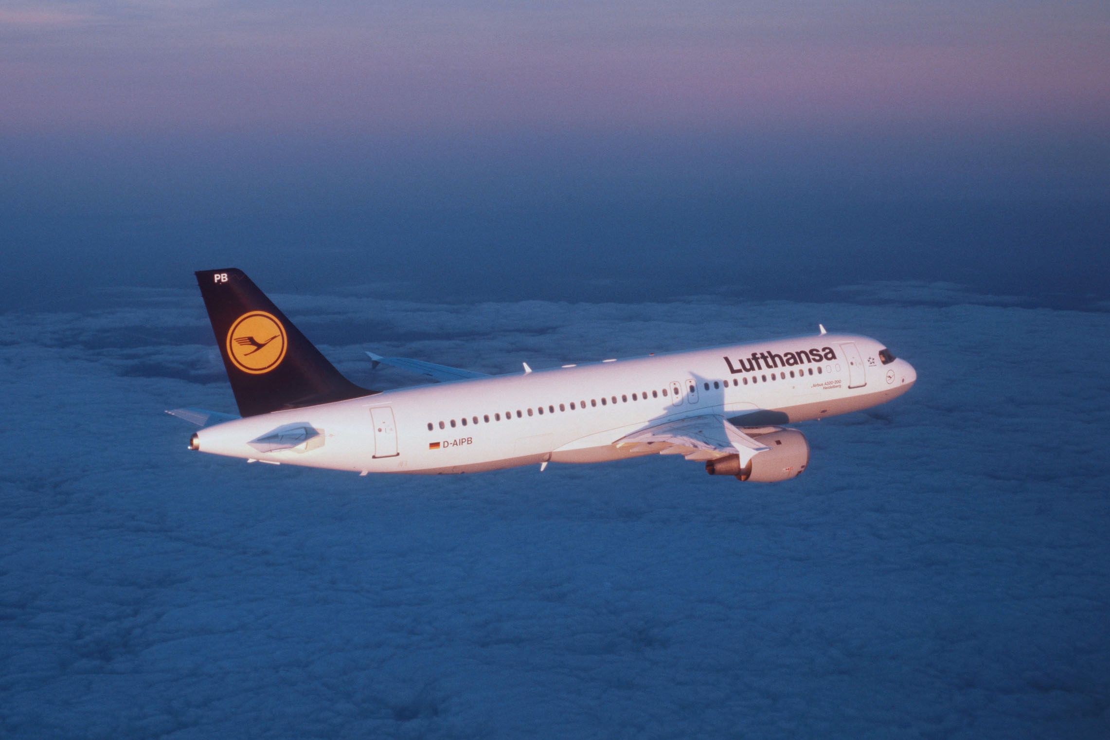 Parts Of One Of Lufthansa's Oldest Airbus A320s Are Now On Sale