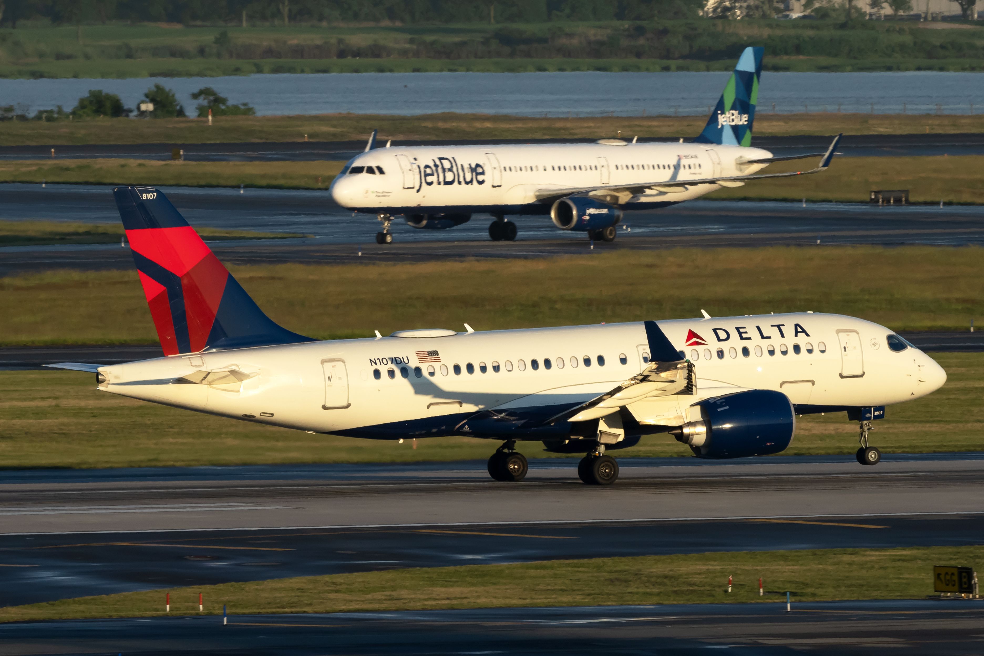 4 July Chaos: Over 10k US Flights Have Been Delayed So Far This Weekend