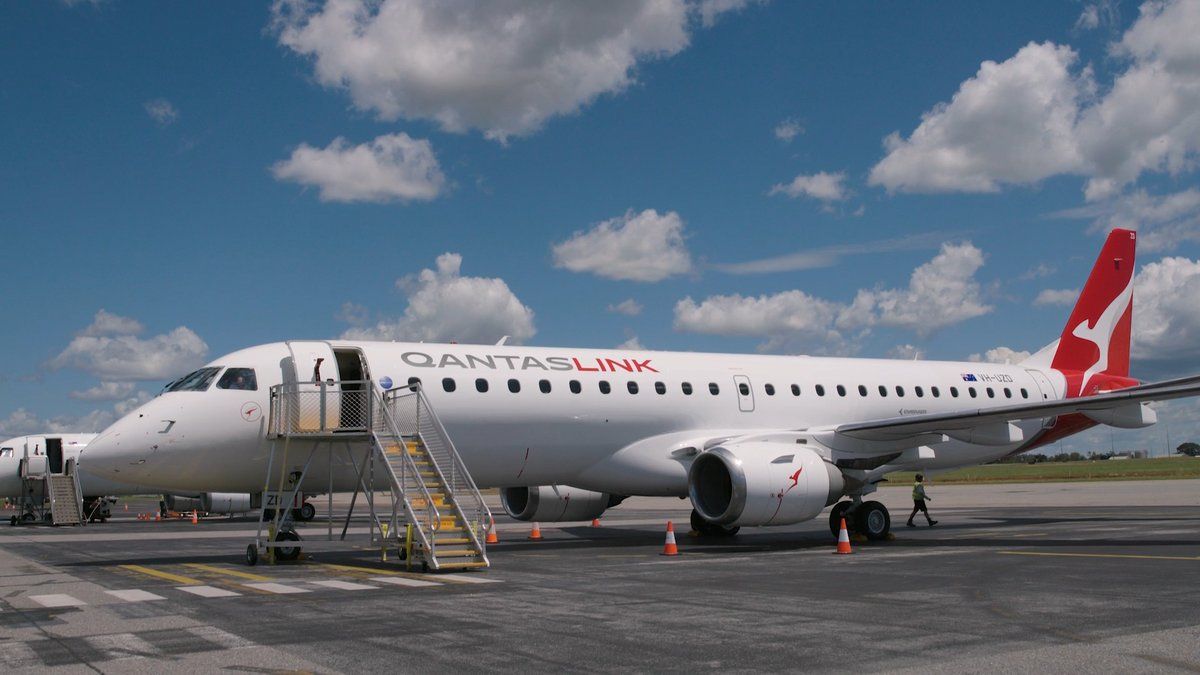 Over 2,000 Miles: Qantas Schedules Darwin-Singapore With The Embraer 190