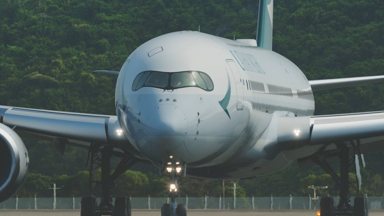 Cathay Pacific Mulls Closure Of Last Four Overseas Pilot Bases