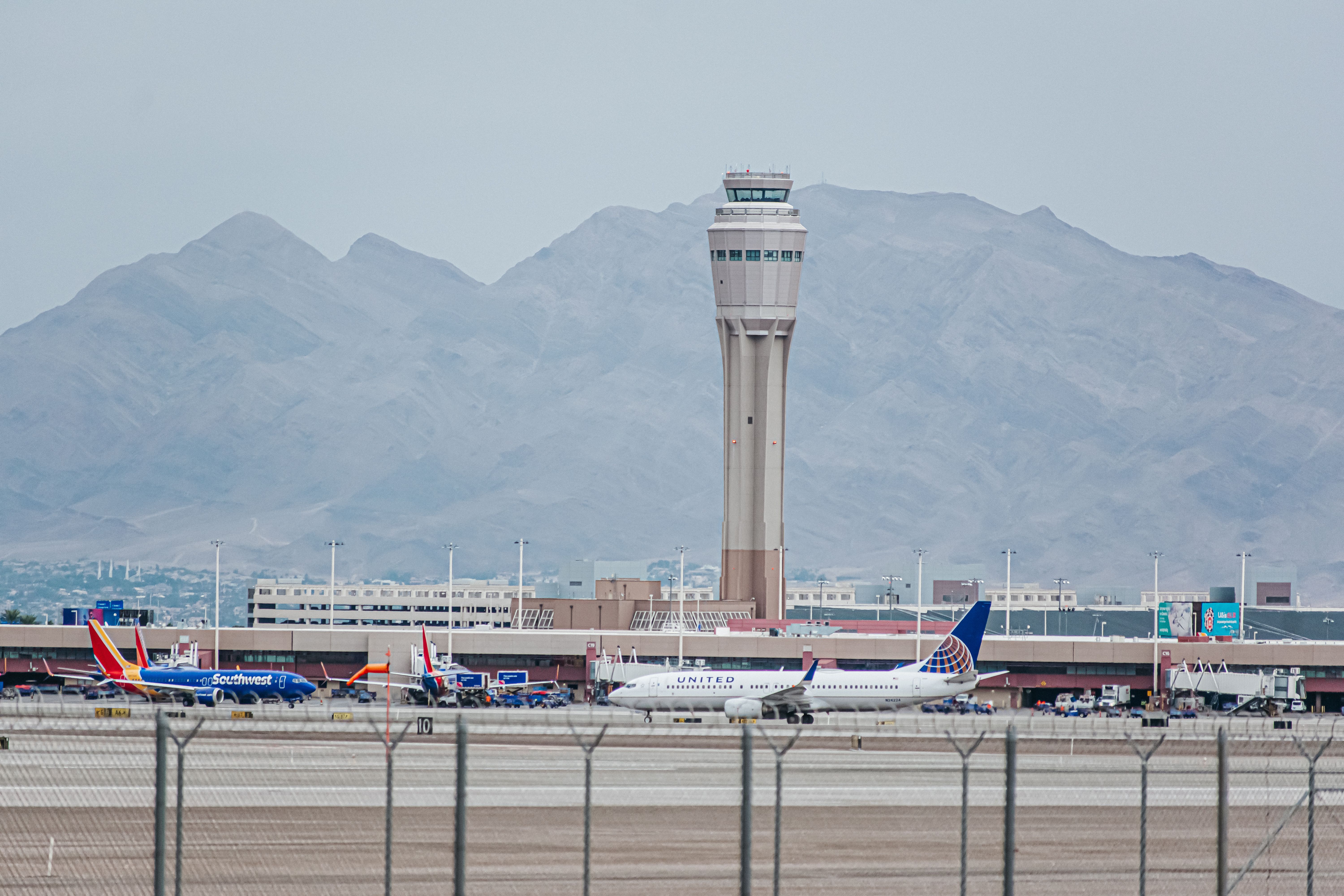 FAA Awards Nearly $1 Billion To 99 Airports