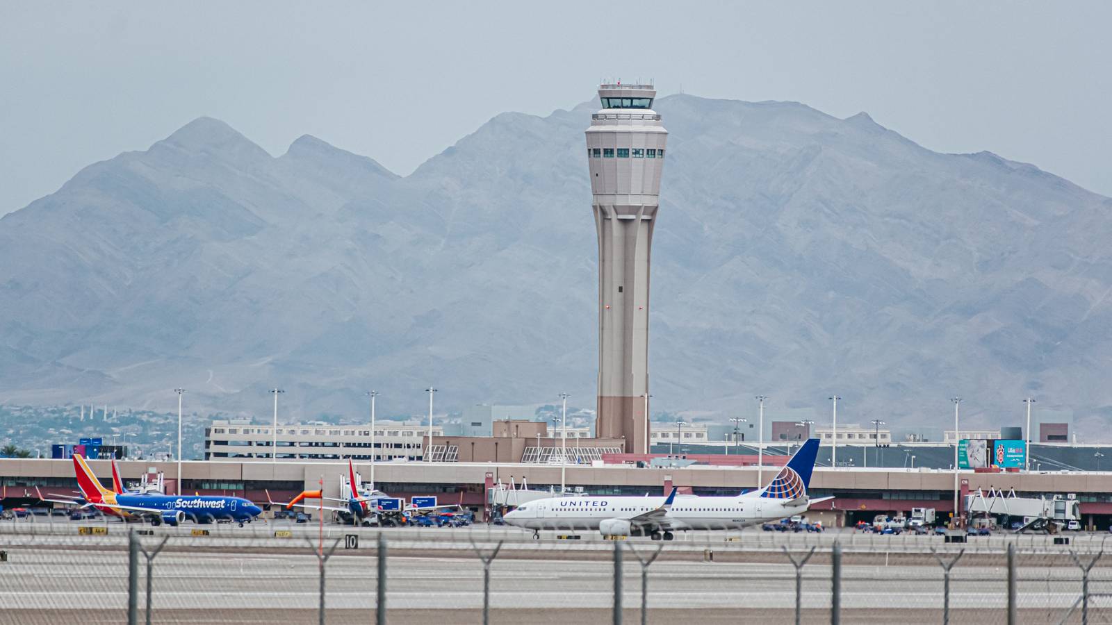 FAA Awards Nearly $1 Billion To 99 Airports