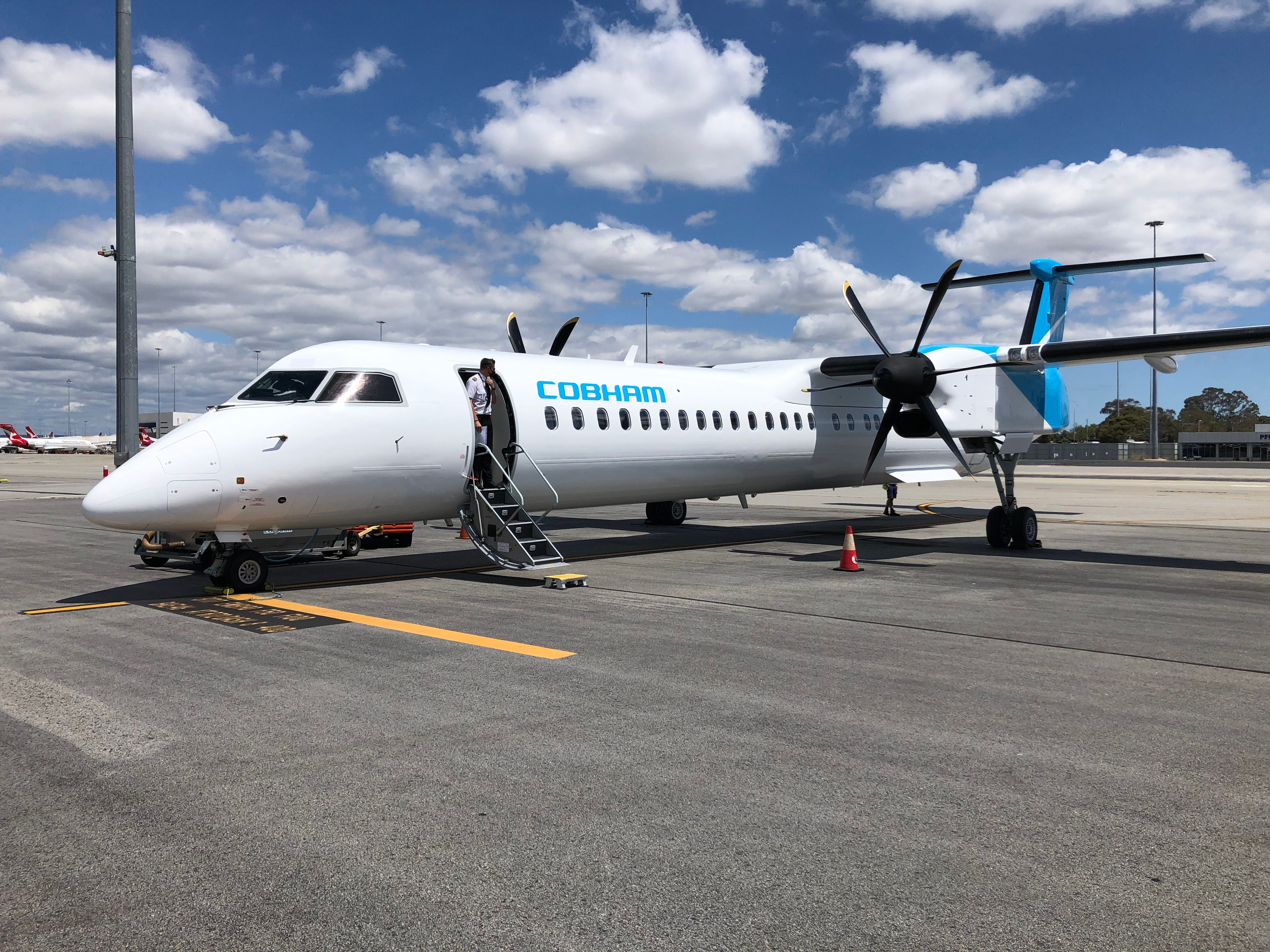FIFO Specialist Cobham Aviation Receives Its 7th De Havilland Q400
