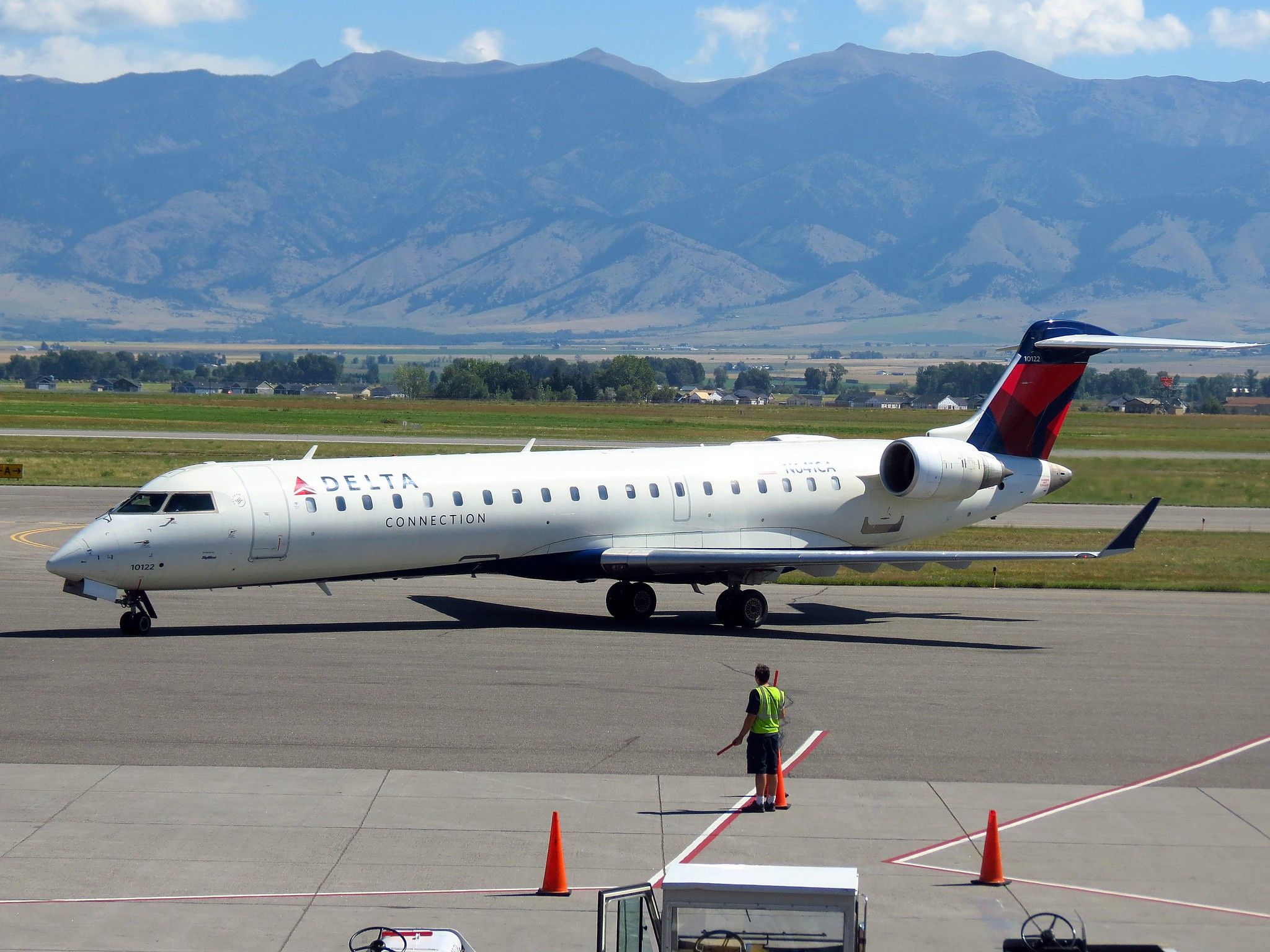 Montana's Busiest Airport: Which Carriers Serve Bozeman Yellowstone International?