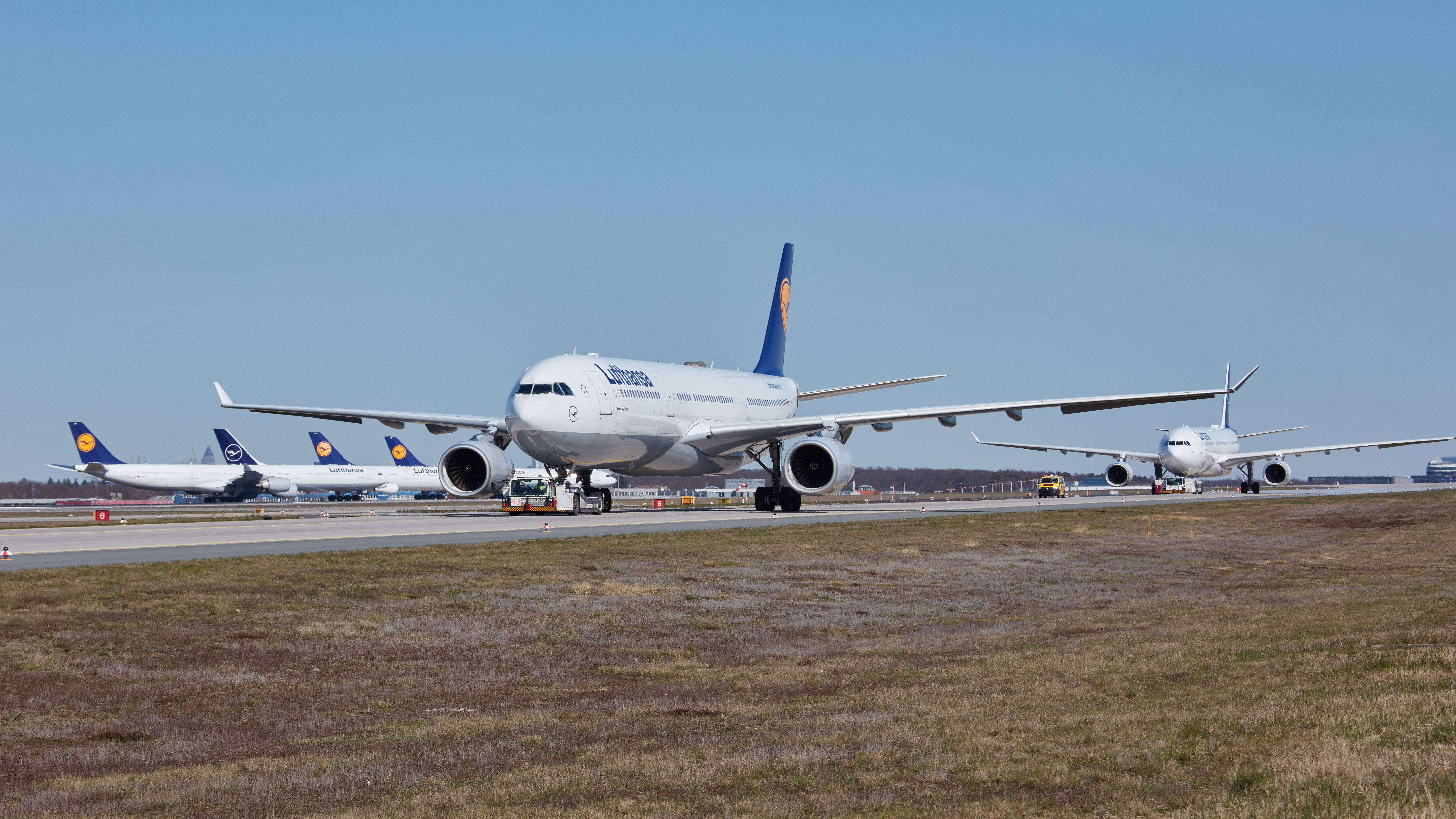 Lufthansa Cancels Over 3,000 Flights Amid Industry Pressure