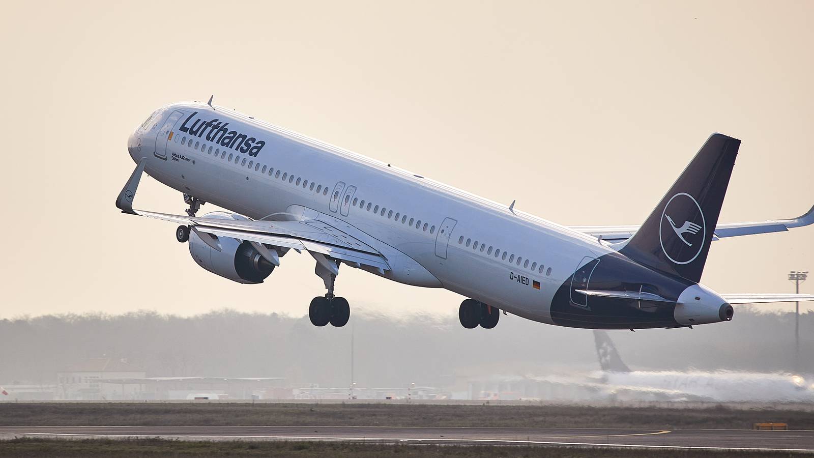 Innovation Coming: EU Paves The Way For 5G In Airplanes