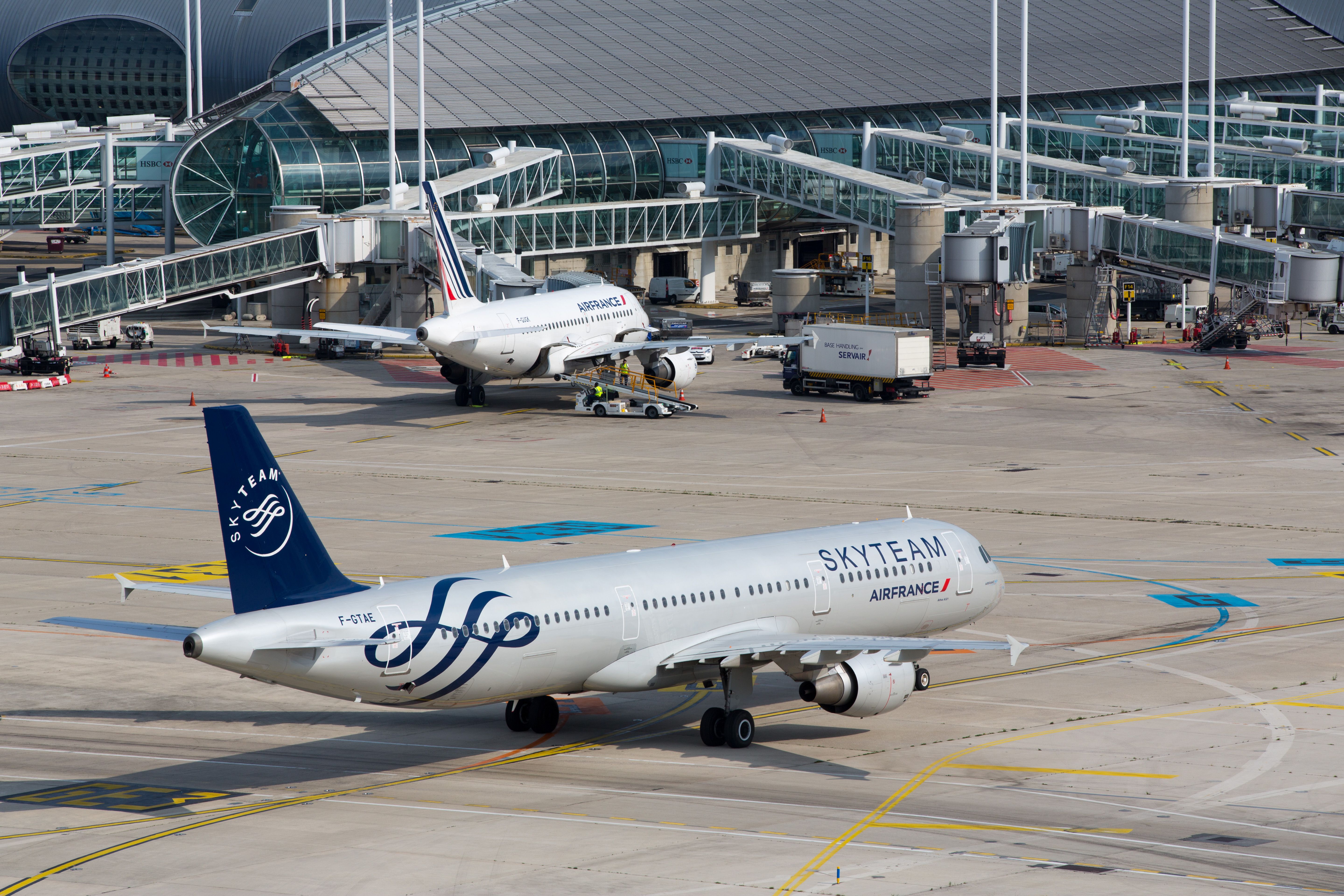 Europe's Air Traffic Rose Almost 500% From April 2021 To 2022