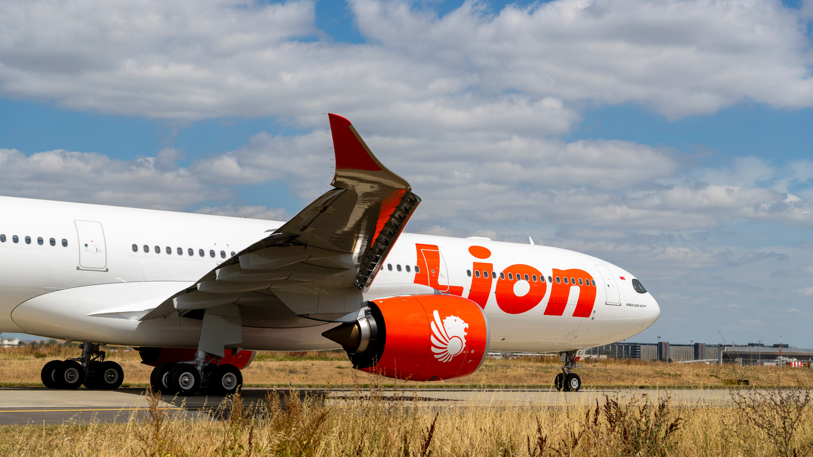Two Key Trends Reshaping Indonesia's Domestic Aviation Market