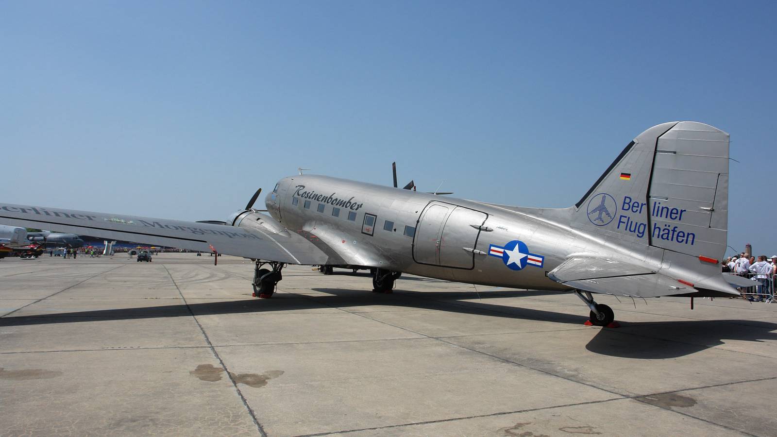 The Douglas C-47 That Crashed On A Berlin Sightseeing Flight