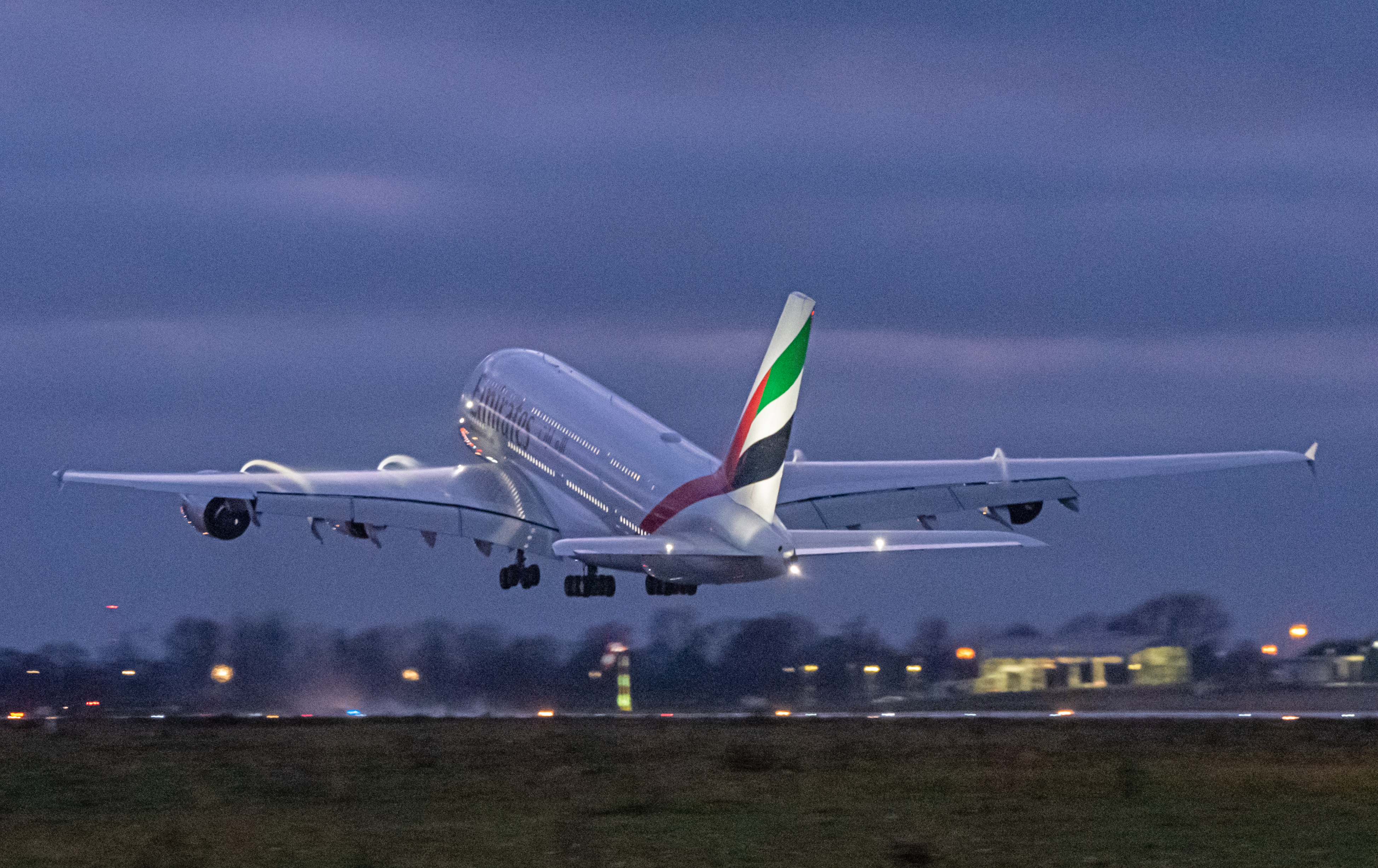 Emirates Boss Wants Boeing To Prioritize The 777X