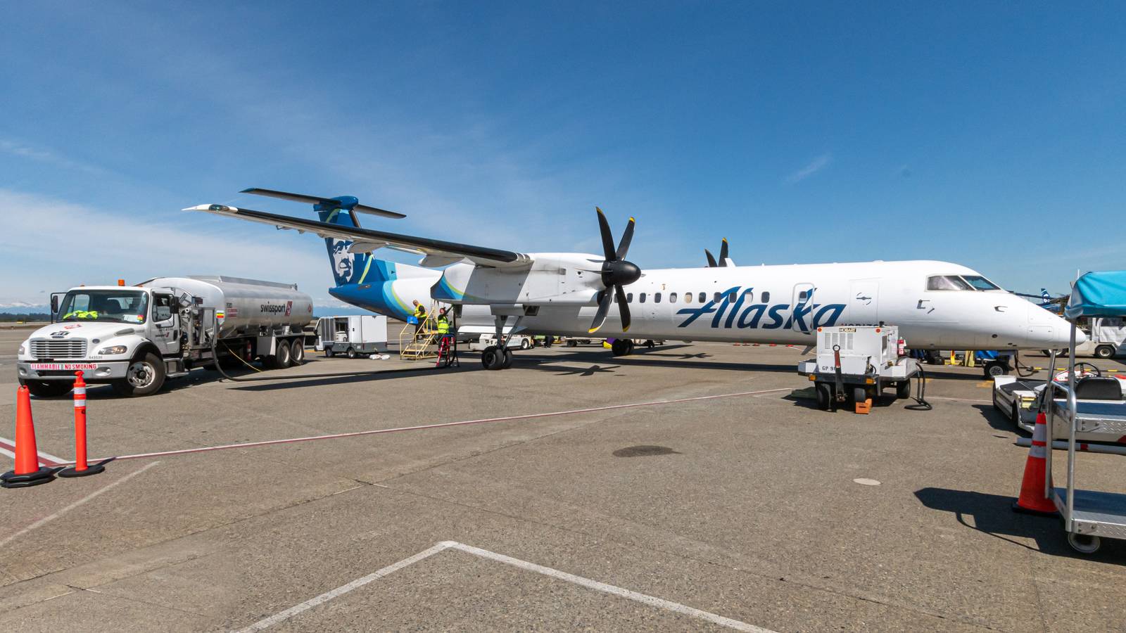 Flight Review: The Soon-To-Be Retired Dash 8 Q400 With Alaska Airlines