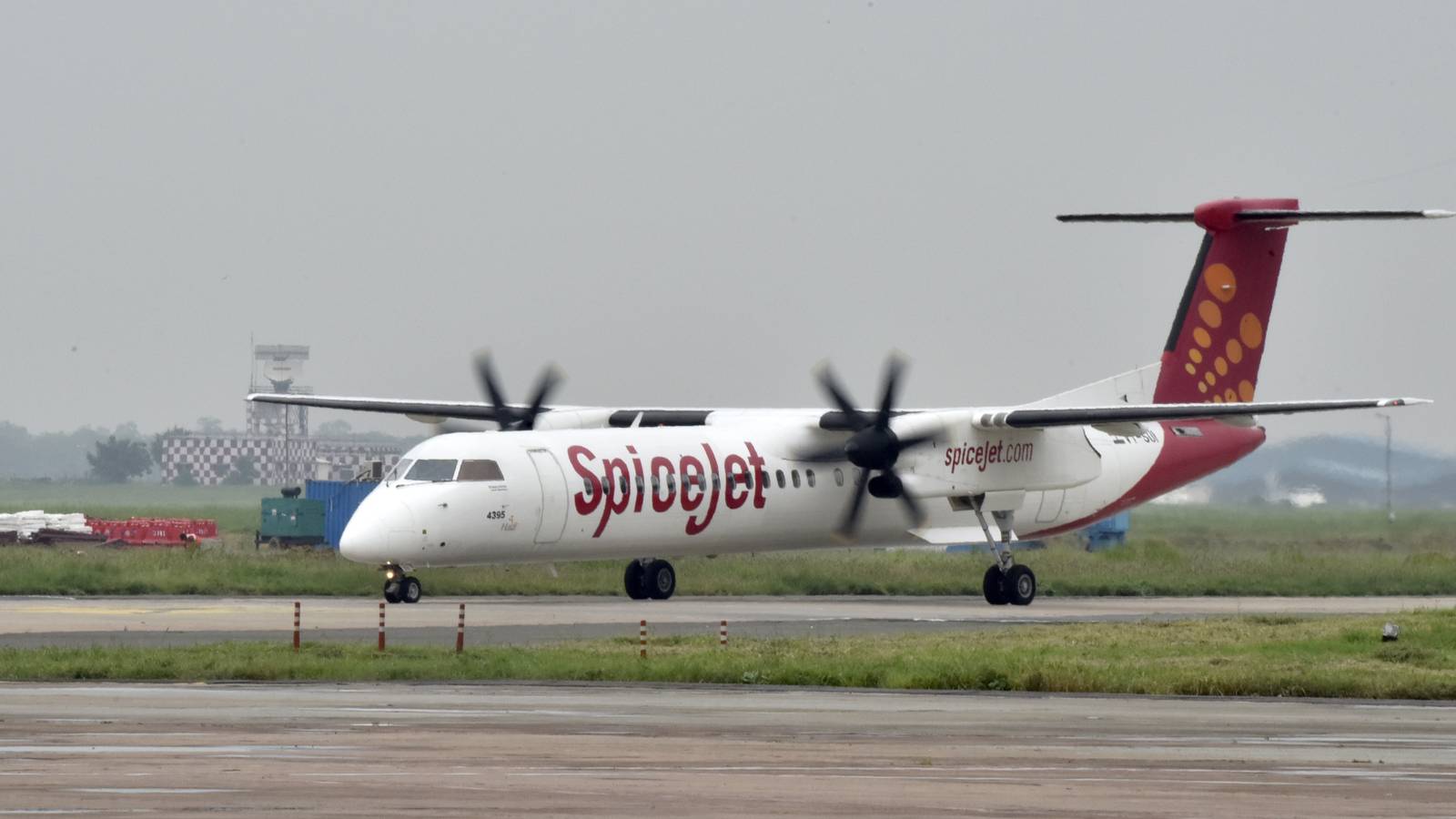 Two SpiceJet Flights Disrupted Following Fuselage Door Warnings