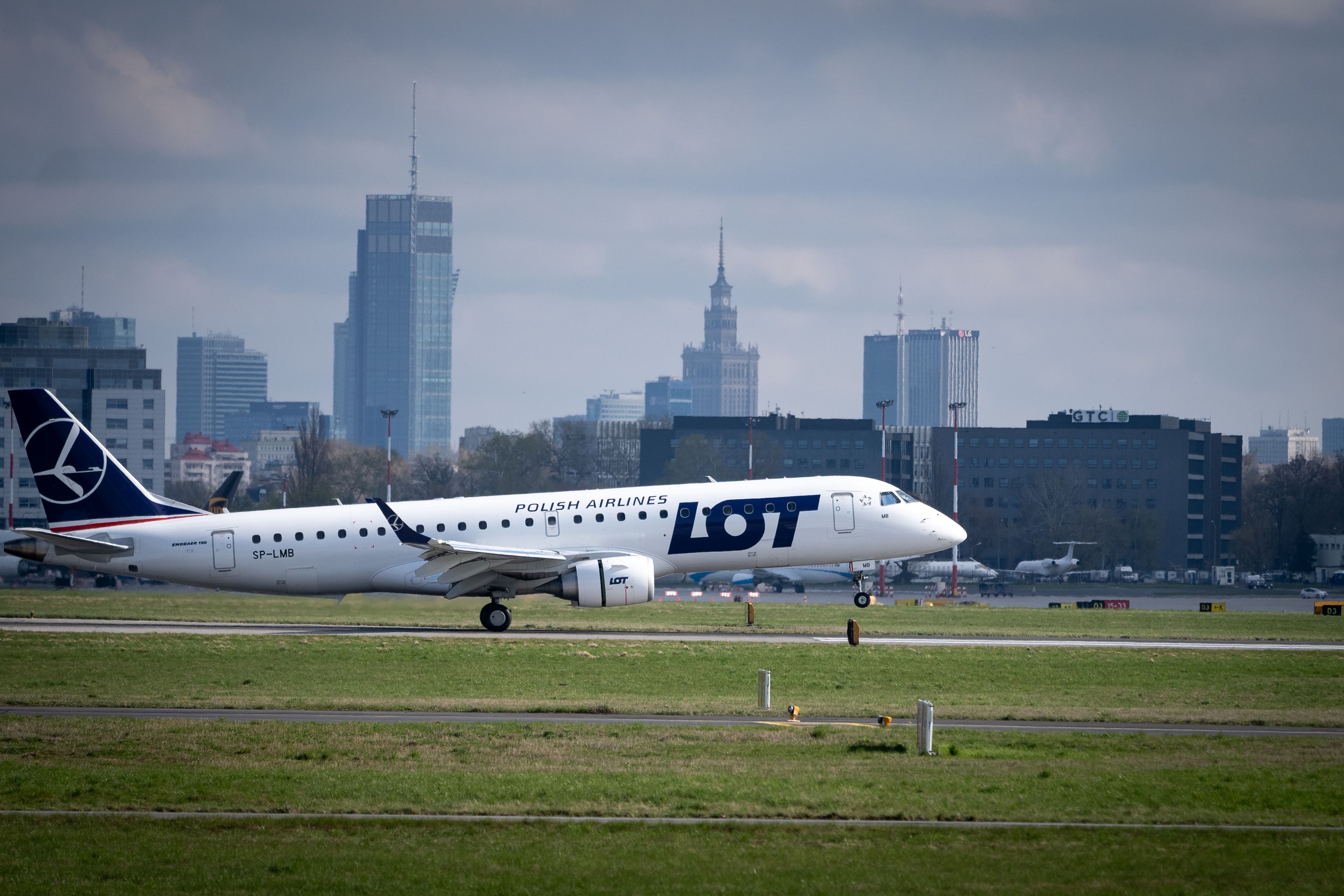 LOT Polish Airlines Launches Flights To Sarajevo & Pristina