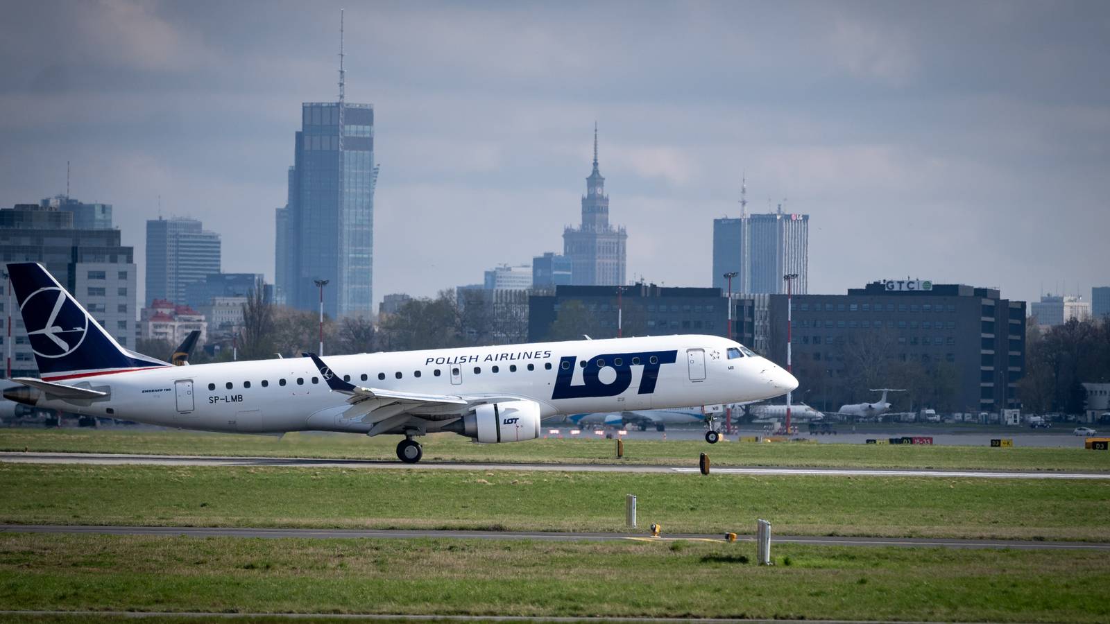LOT Polish Airlines Launches Flights To Sarajevo & Pristina