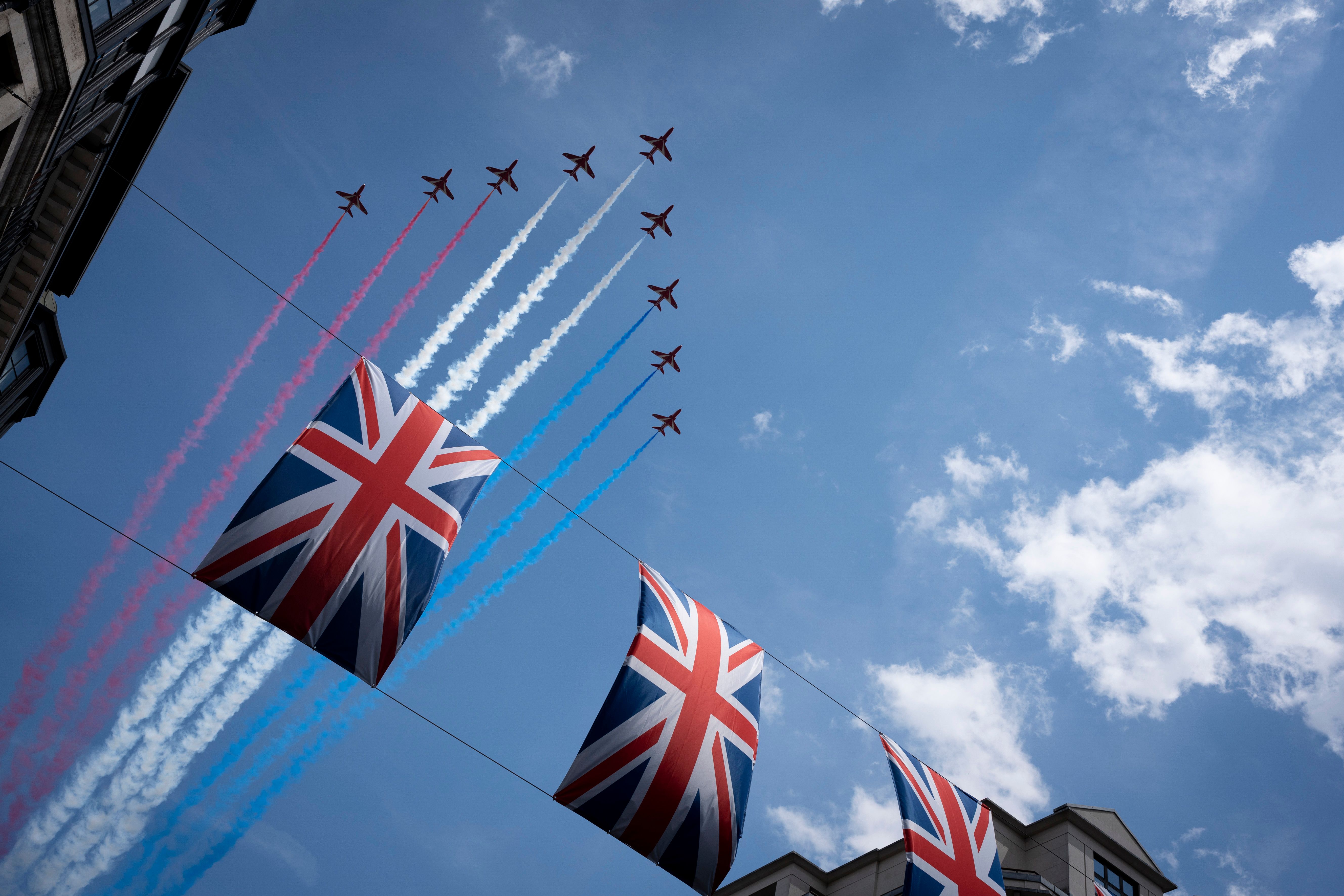What It Takes To Coordinate A Buckingham Palace Flyover