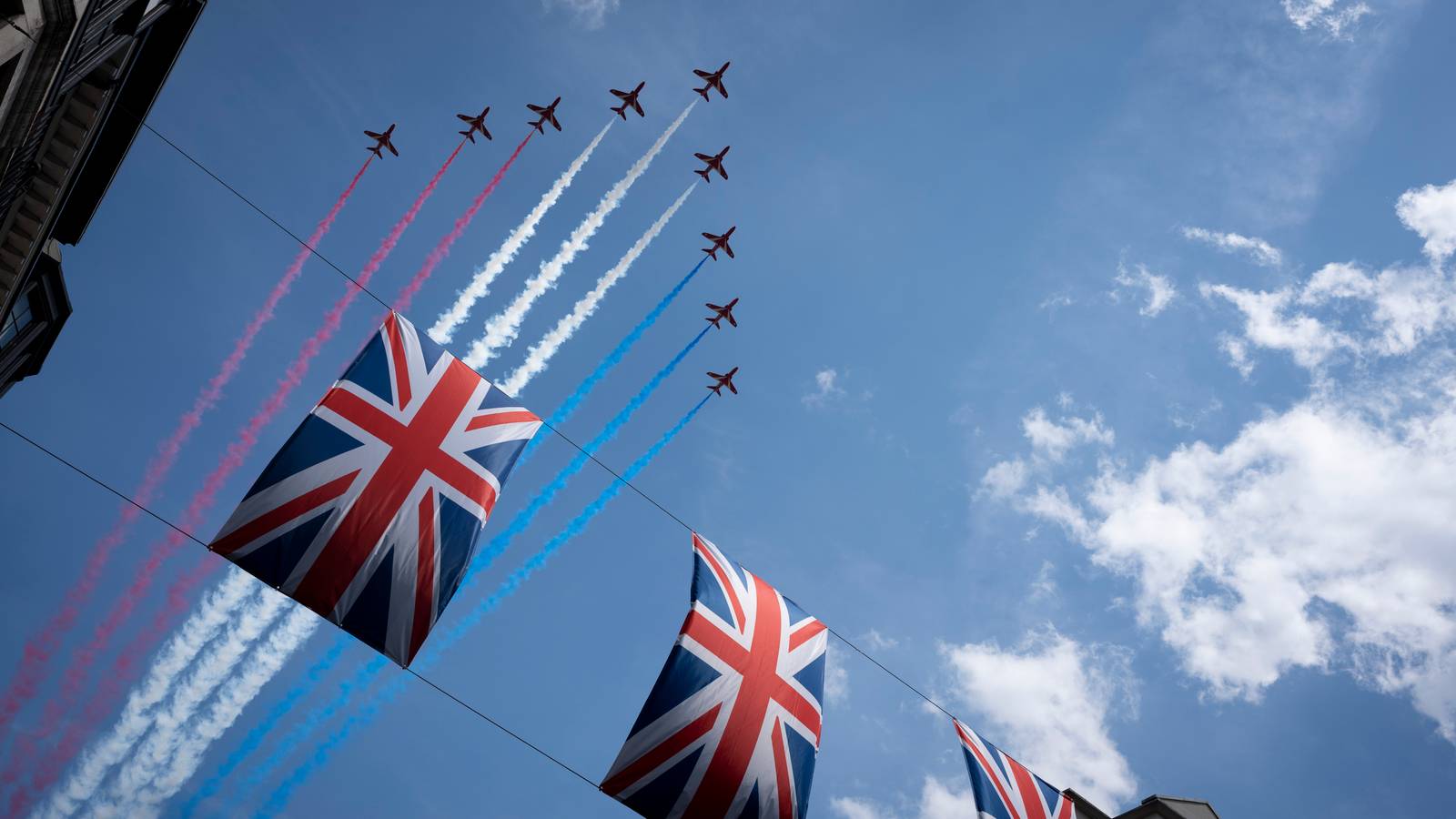 What It Takes To Coordinate A Buckingham Palace Flyover
