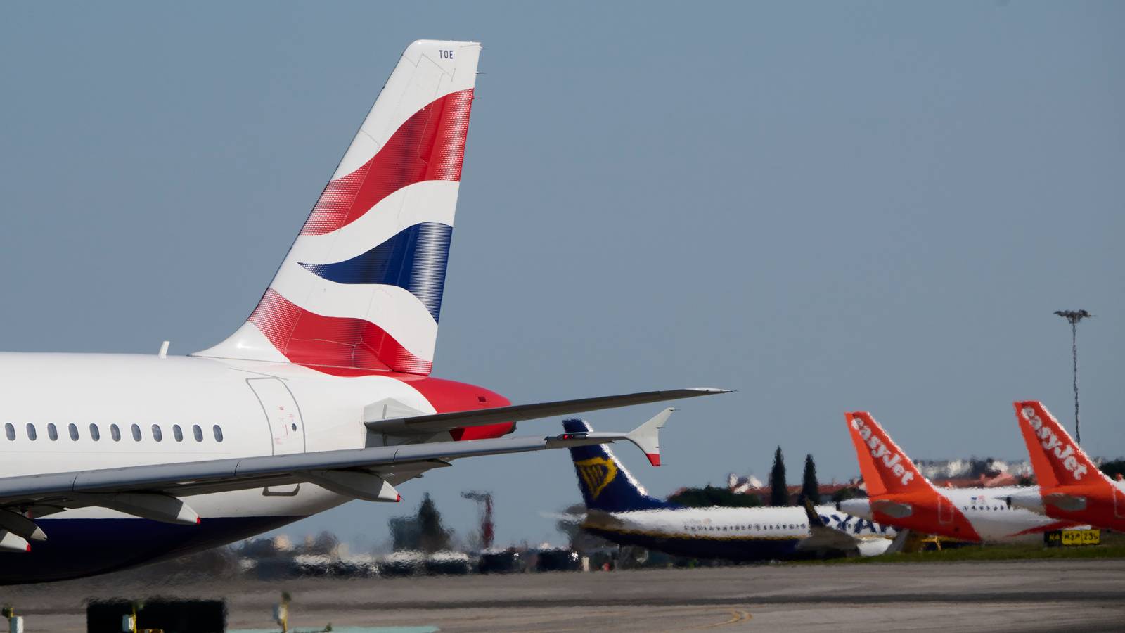 UK Government Denies Plans To Issue Emergency Visas To Tackle Airport Staffing Crisis