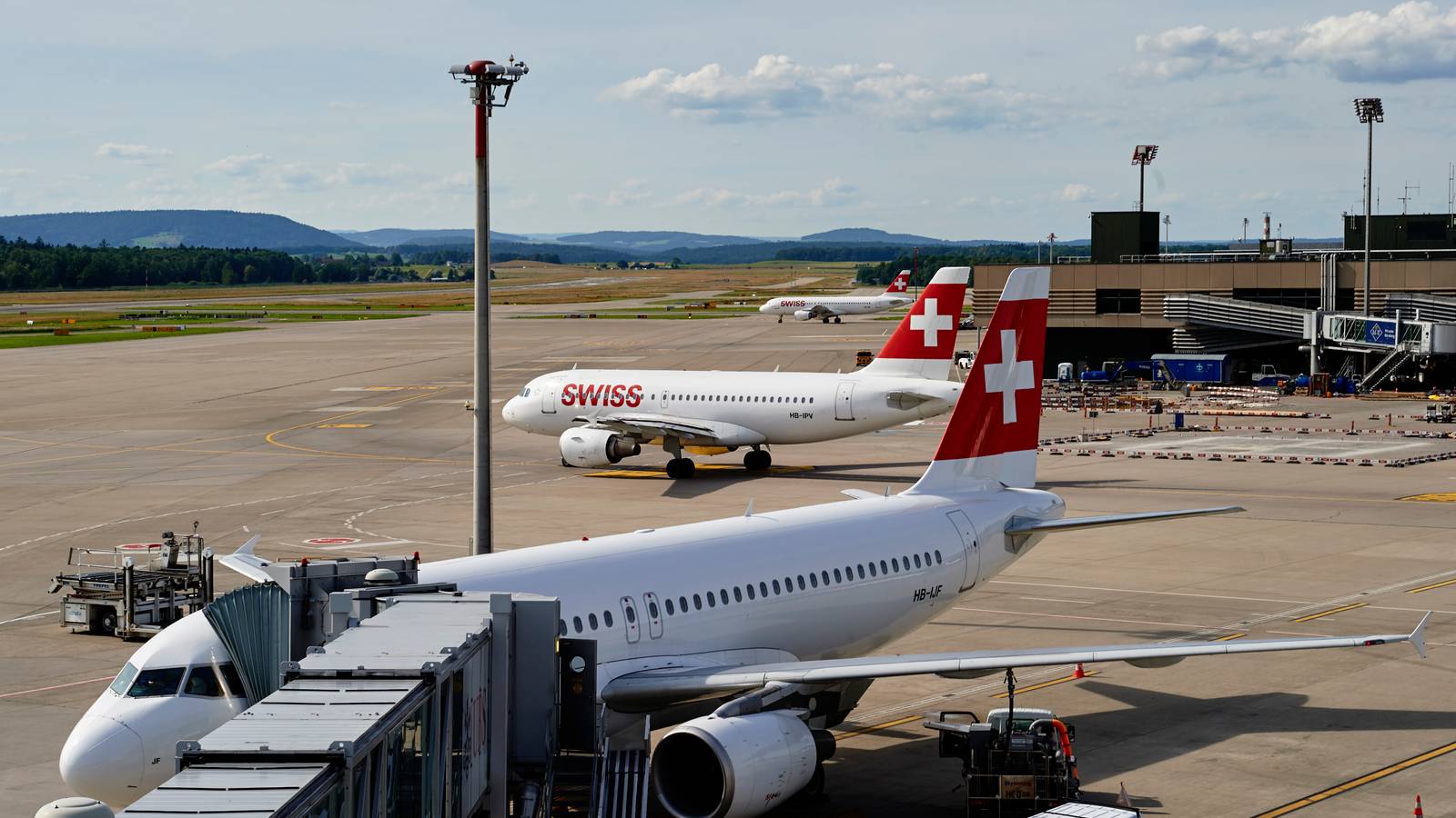 Zurich Airport Faces Delays After Morning Systems Meltdown