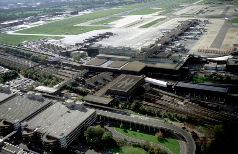 First Point Gatwick 64 Years Ago This Week: London Gatwick Reopens As The World's First ...