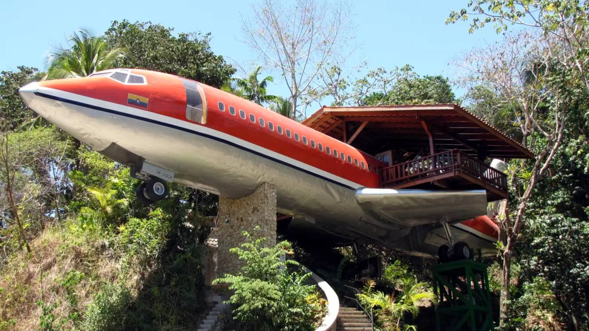 Welcome Aboard: What It's Like To Stay In An Airplane-Based Hotel