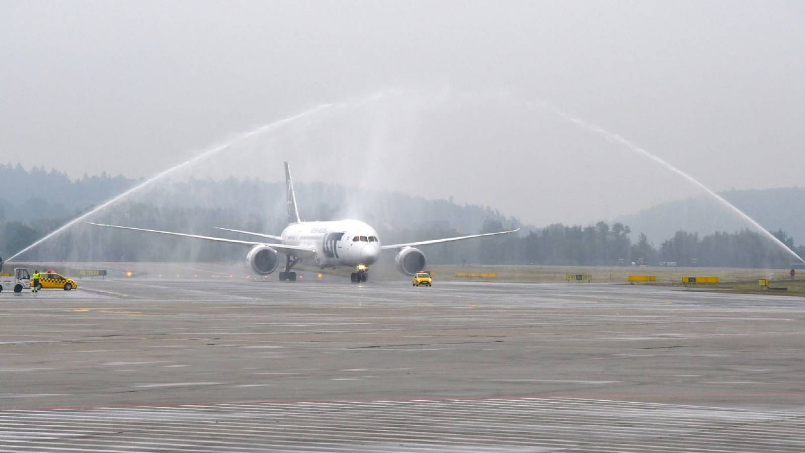 A Look At LOT Polish Airlines' 10 Transatlantic Boeing 787 Routes This Summer