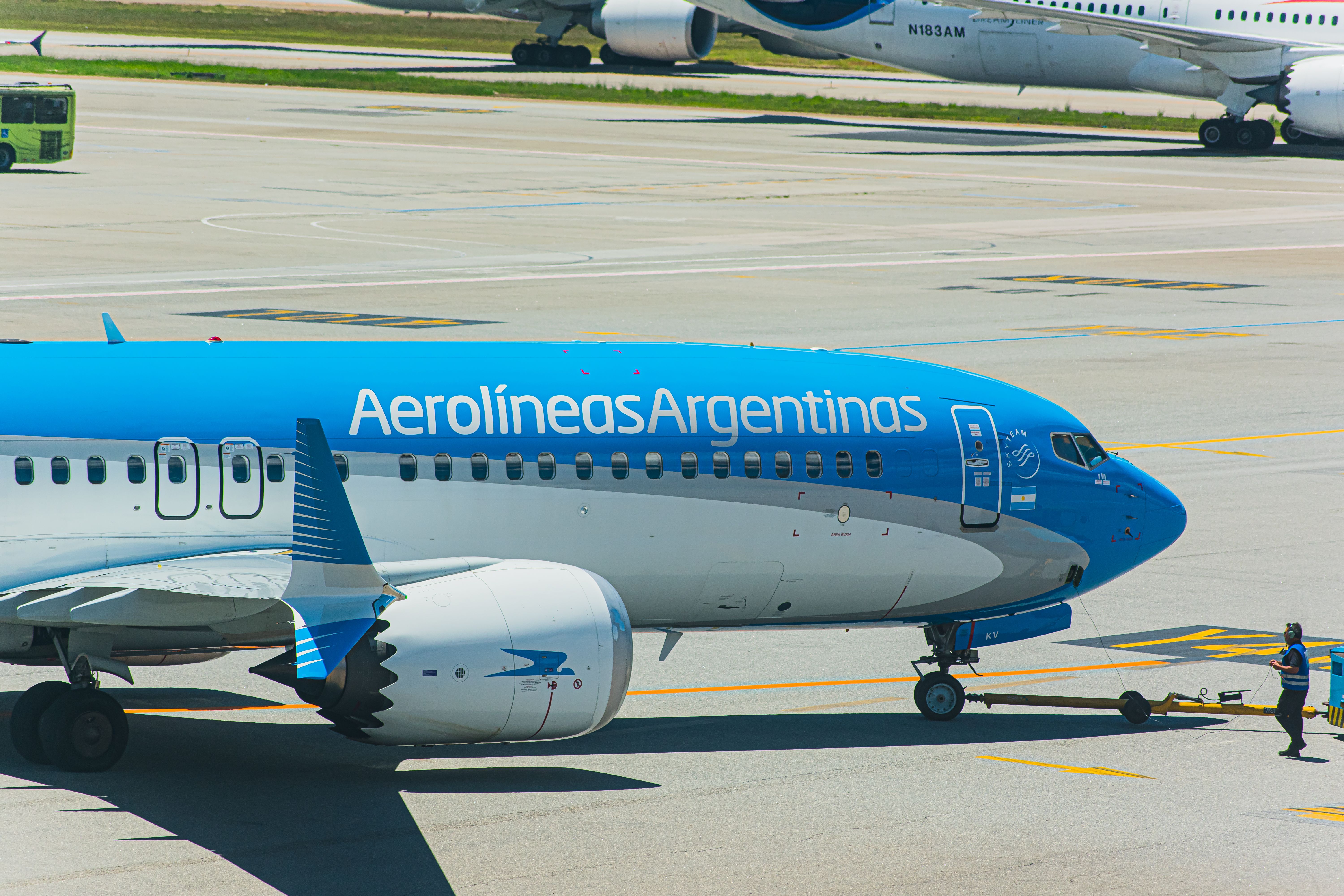 False Alarm: Aerolíneas Argentinas Boeing 737 Emergency Lands Following Bomb Threat