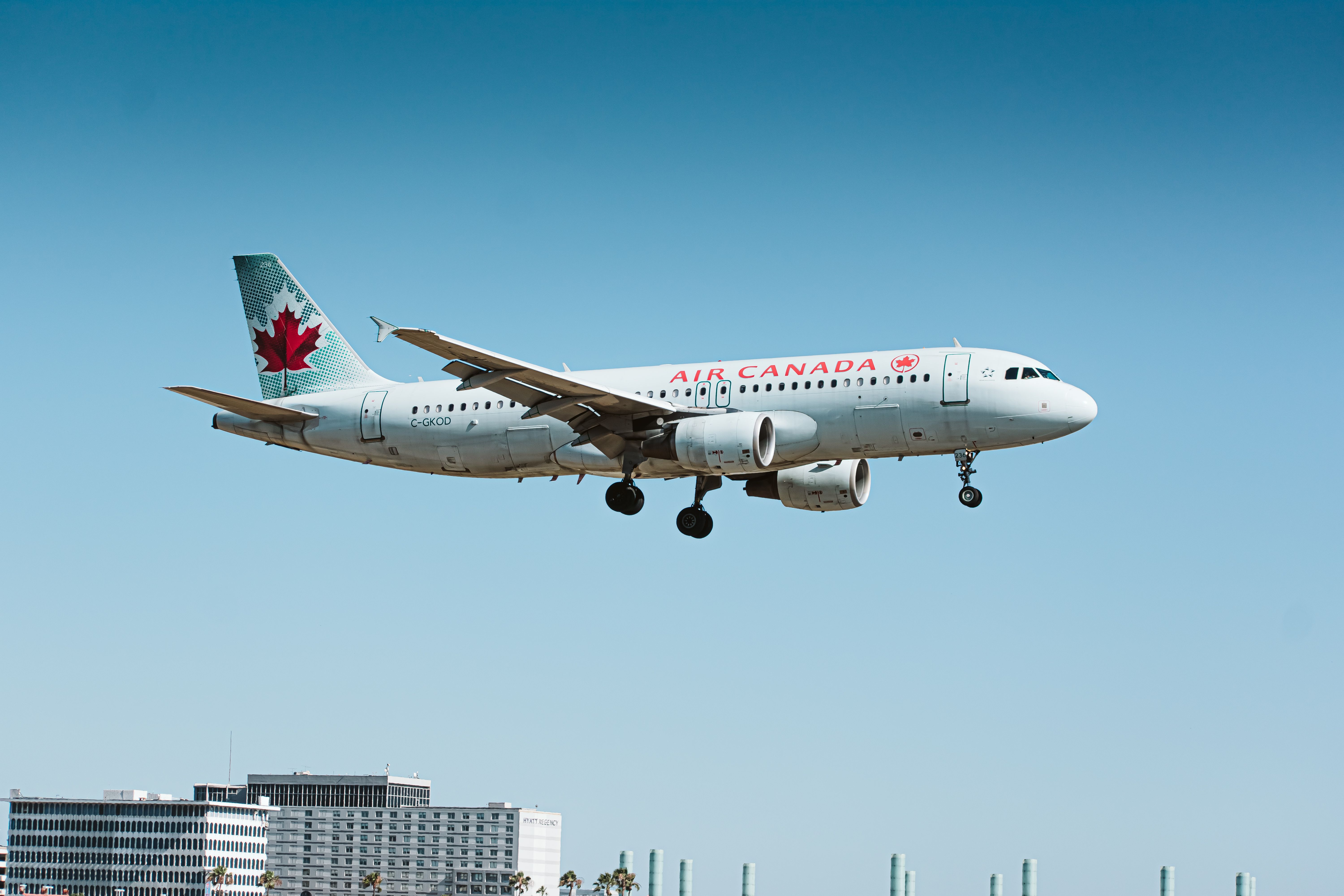 More Than Half Of Domestic Flights To Canada's Major Airports Delayed Or Canceled Last Week