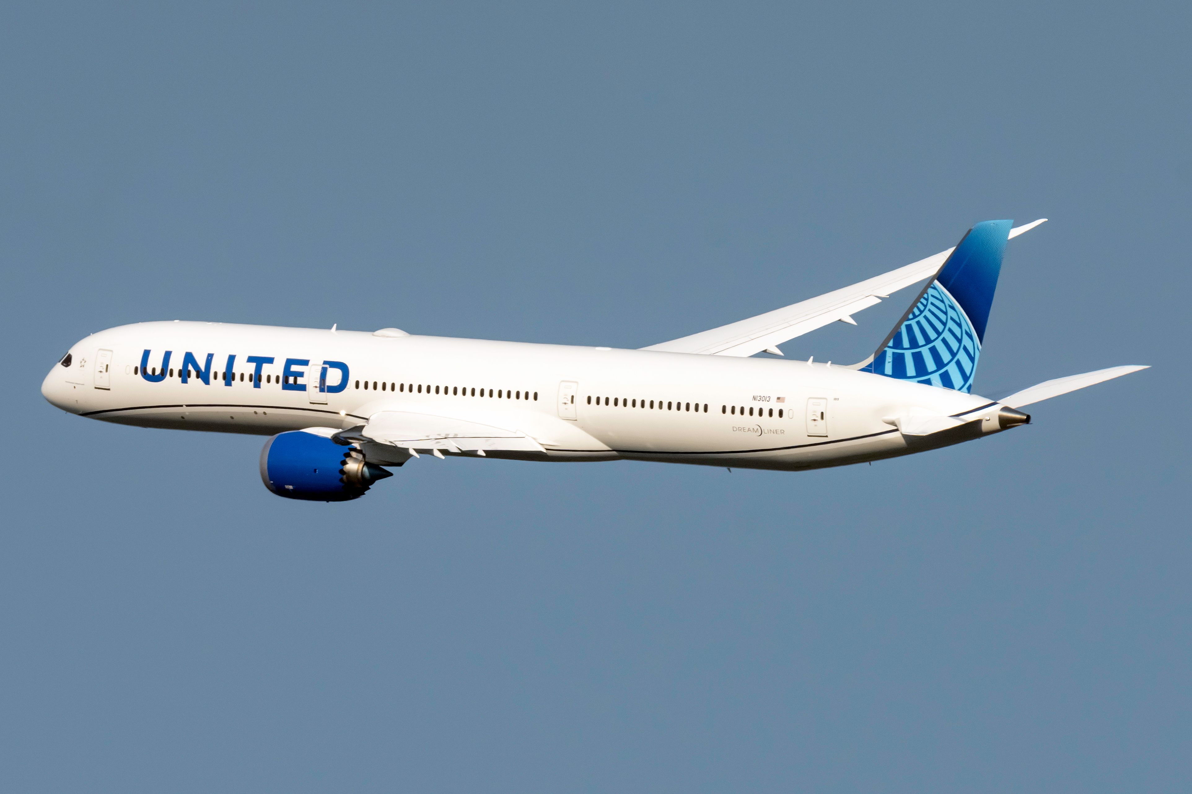 United Airlines To Cut 50 Daily Departures From Newark