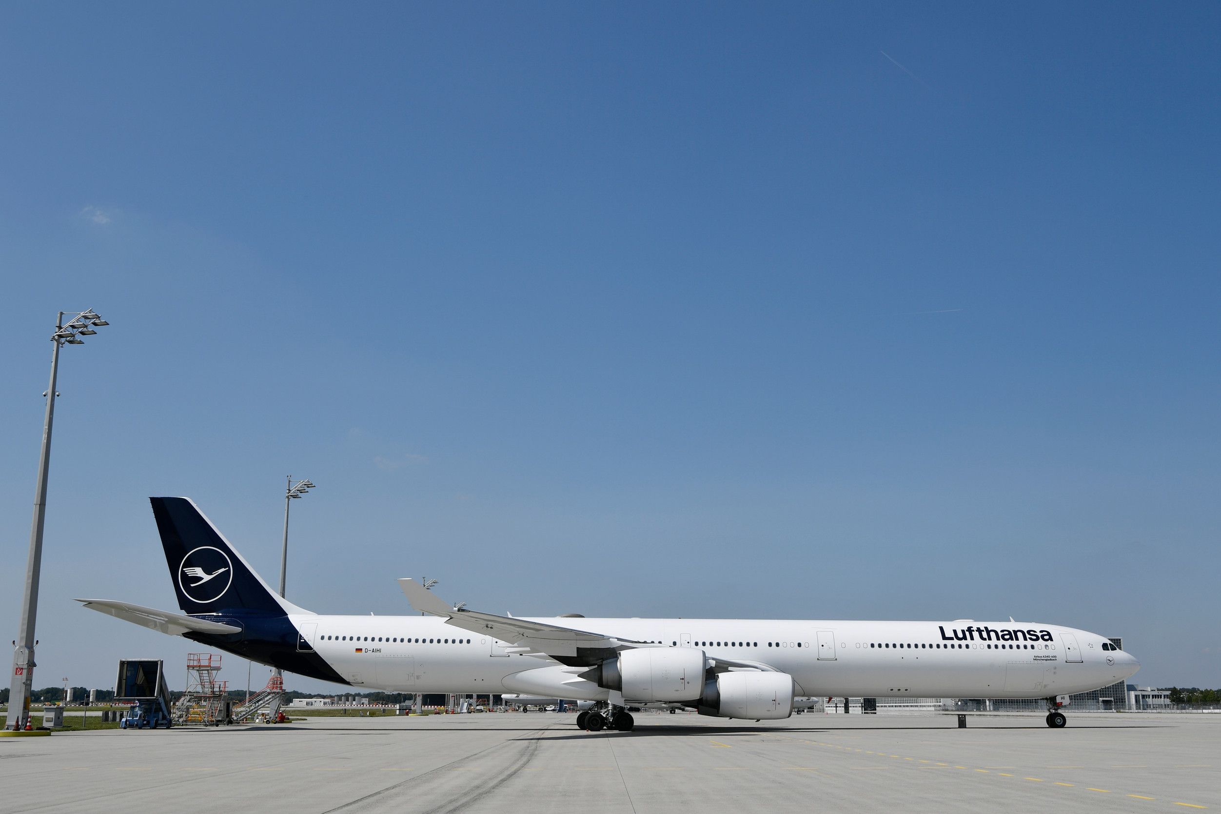 Returning To Service? Another Lufthansa A340-600 Leaves Storage