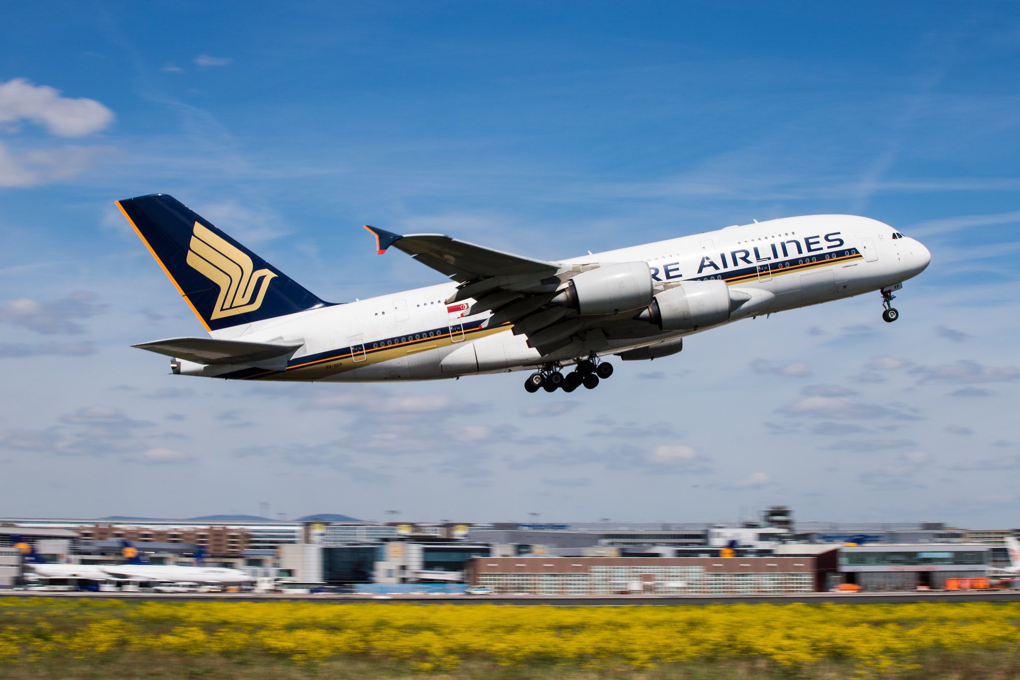Singapore Airlines Pulls Another Airbus A380 Out Of Desert Storage