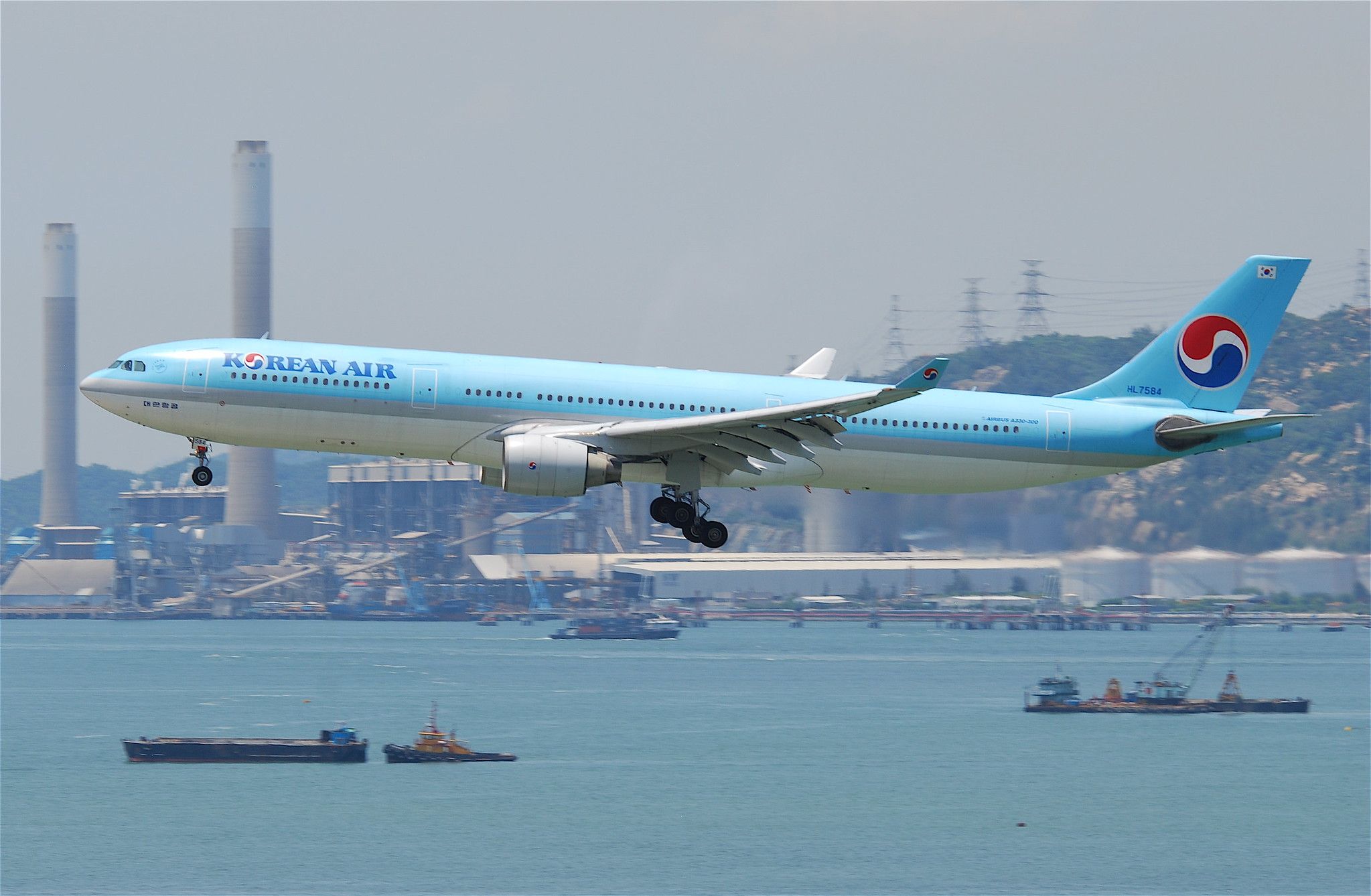 Korean Air Airbus A330 Emergency Lands In Azerbaijan After Engine Defect