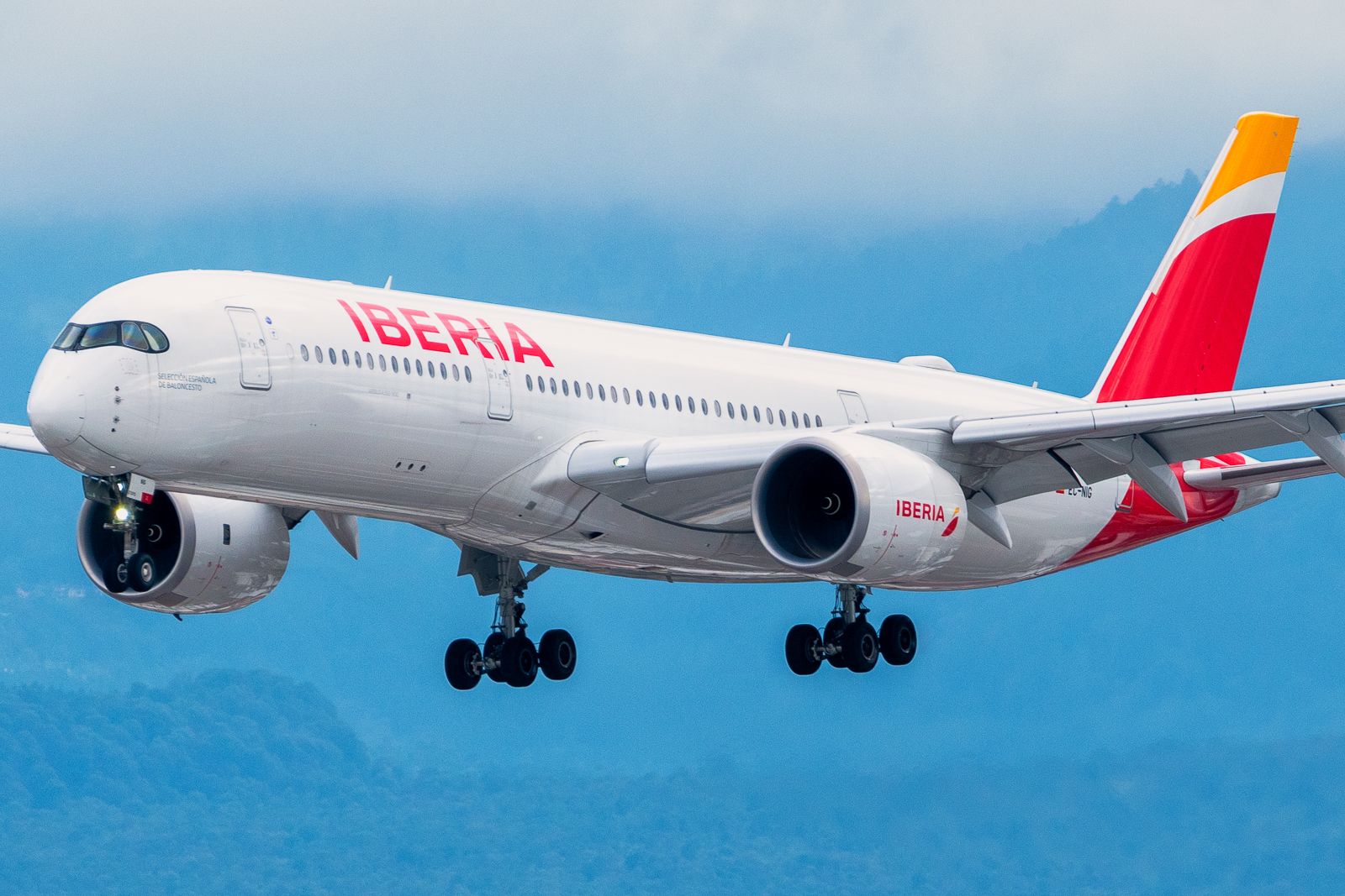 Delivering The Goods: IAG Cargo Reports $860M Half Year Revenues