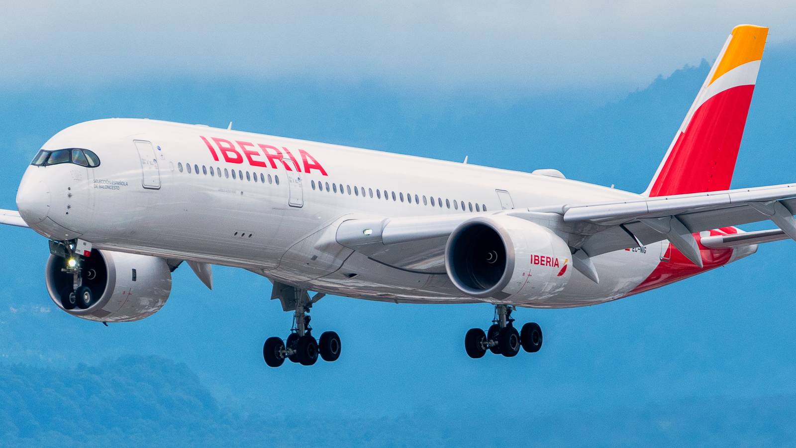 Delivering The Goods: IAG Cargo Reports $860M Half Year Revenues