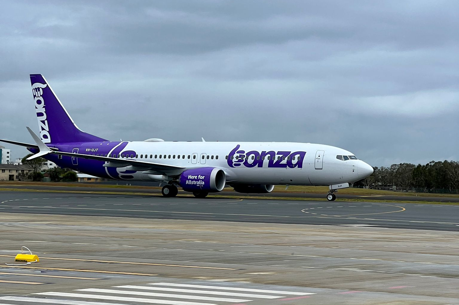 Bonza's First Boeing 737 MAX 8 Lands In Queensland