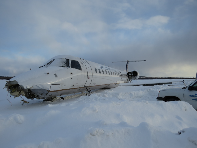 Report: United 2019 Embraer 145 Crash Due To Pilot Misidentifying Snow Covered Runway