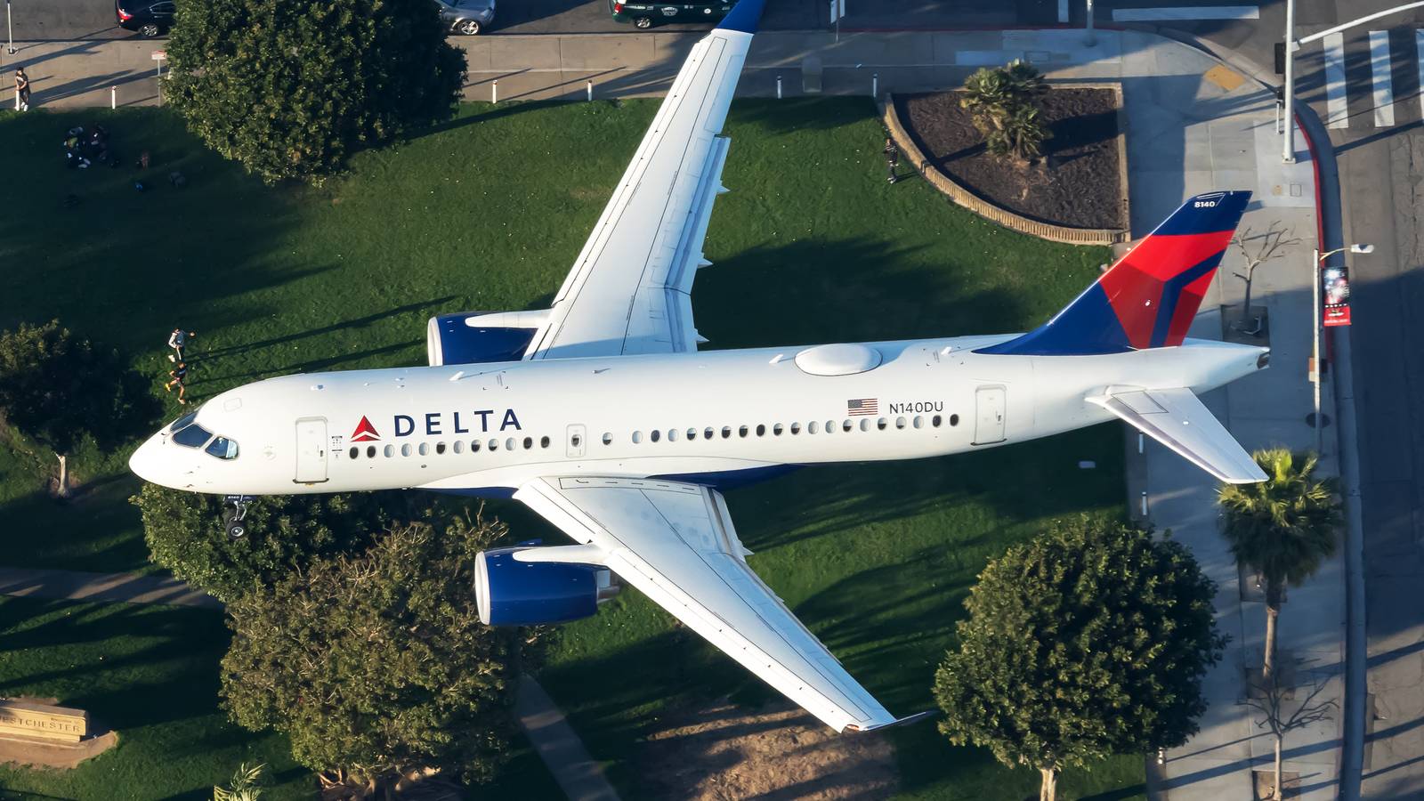 デルタ航空 Airbus A220-100 1/100スケール デルタ航空 Airbus A220-100 1/100スケール Airbus A220 A220-100