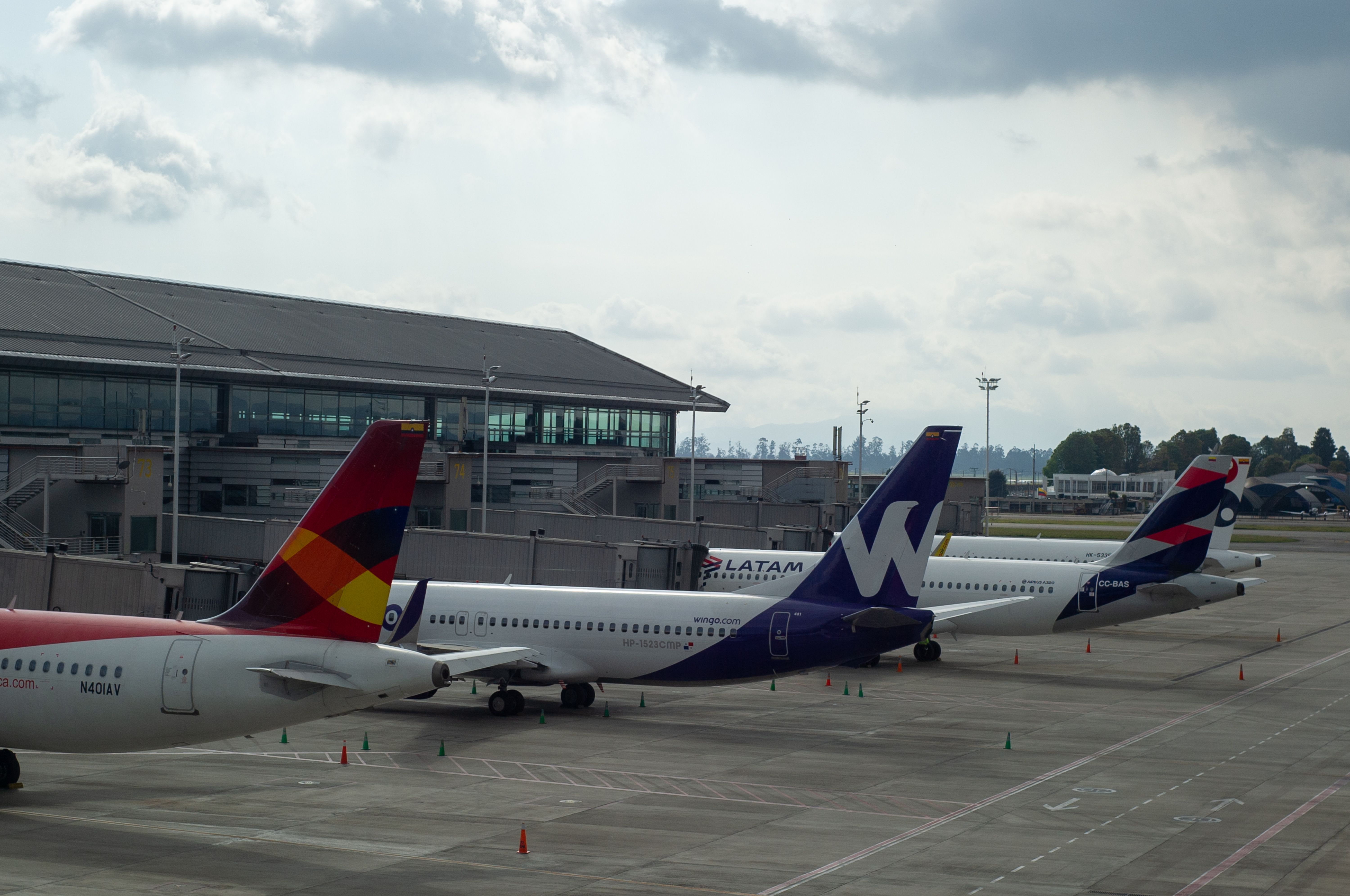 Colombia's Aviation Authorities Fine 19 Airlines For Abusive Passenger Practices