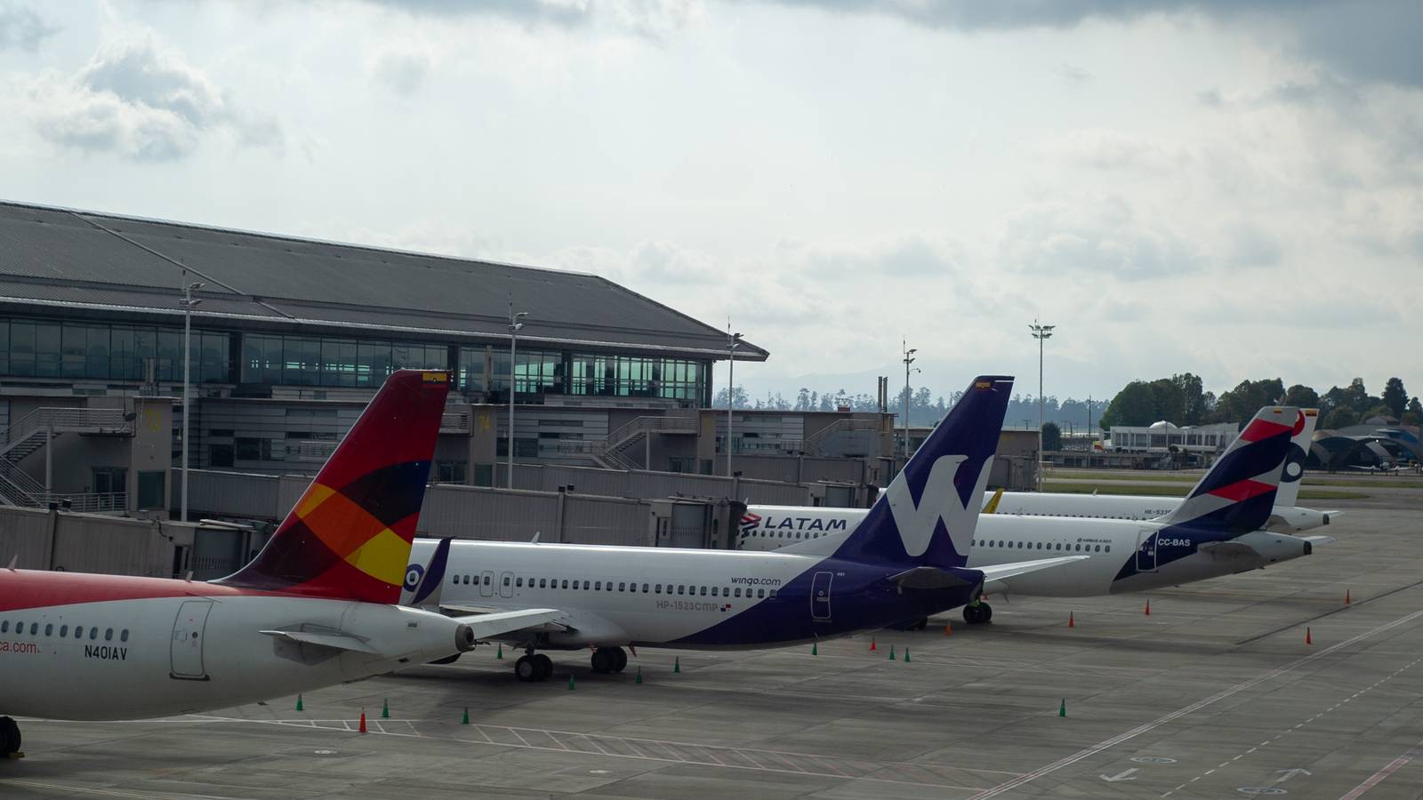 Colombia's Aviation Authorities Fine 19 Airlines For Abusive Passenger Practices