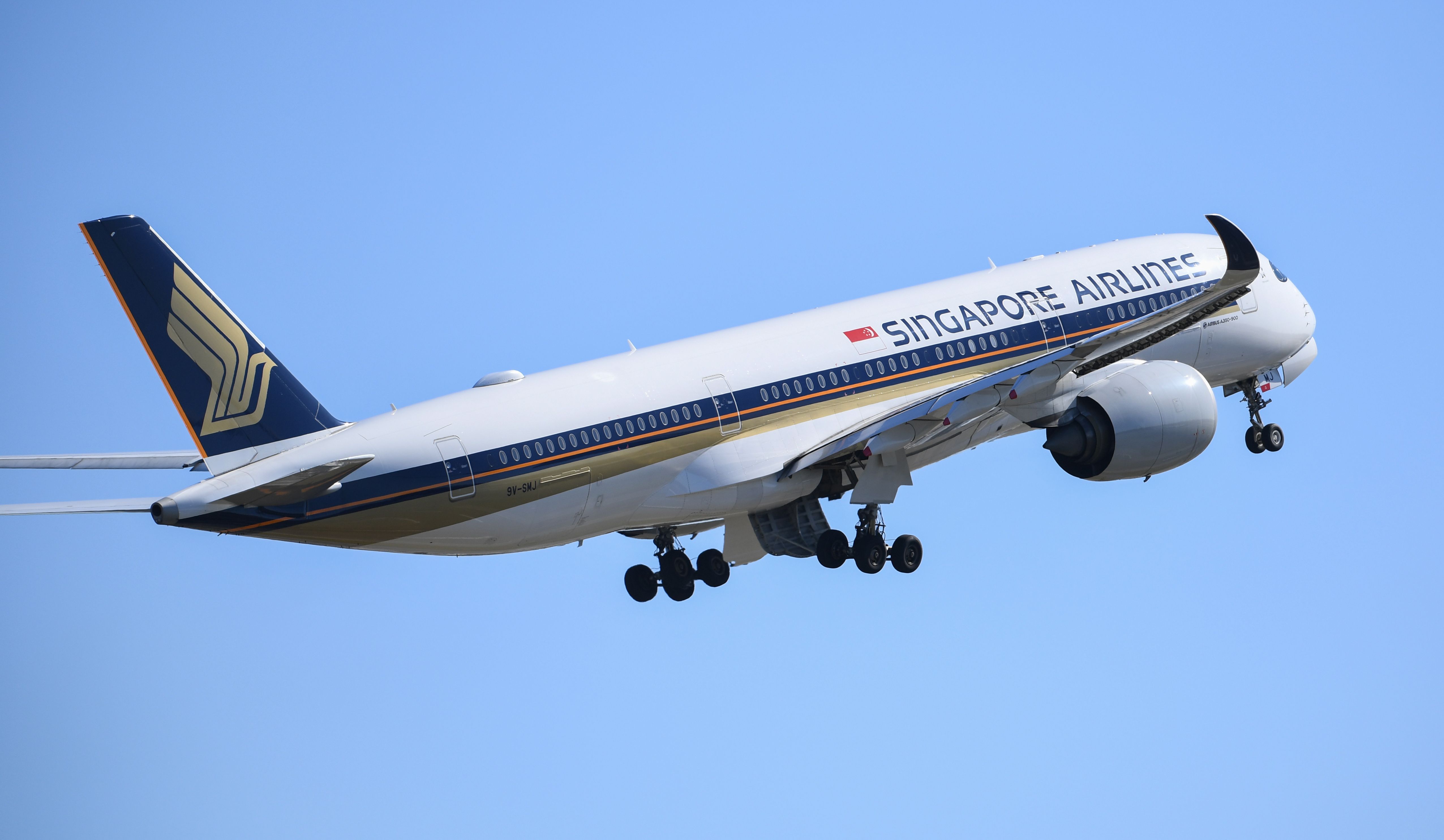 How Singapore Airlines Is Trying To Cut 15,000 Tons Of Emissions A Year