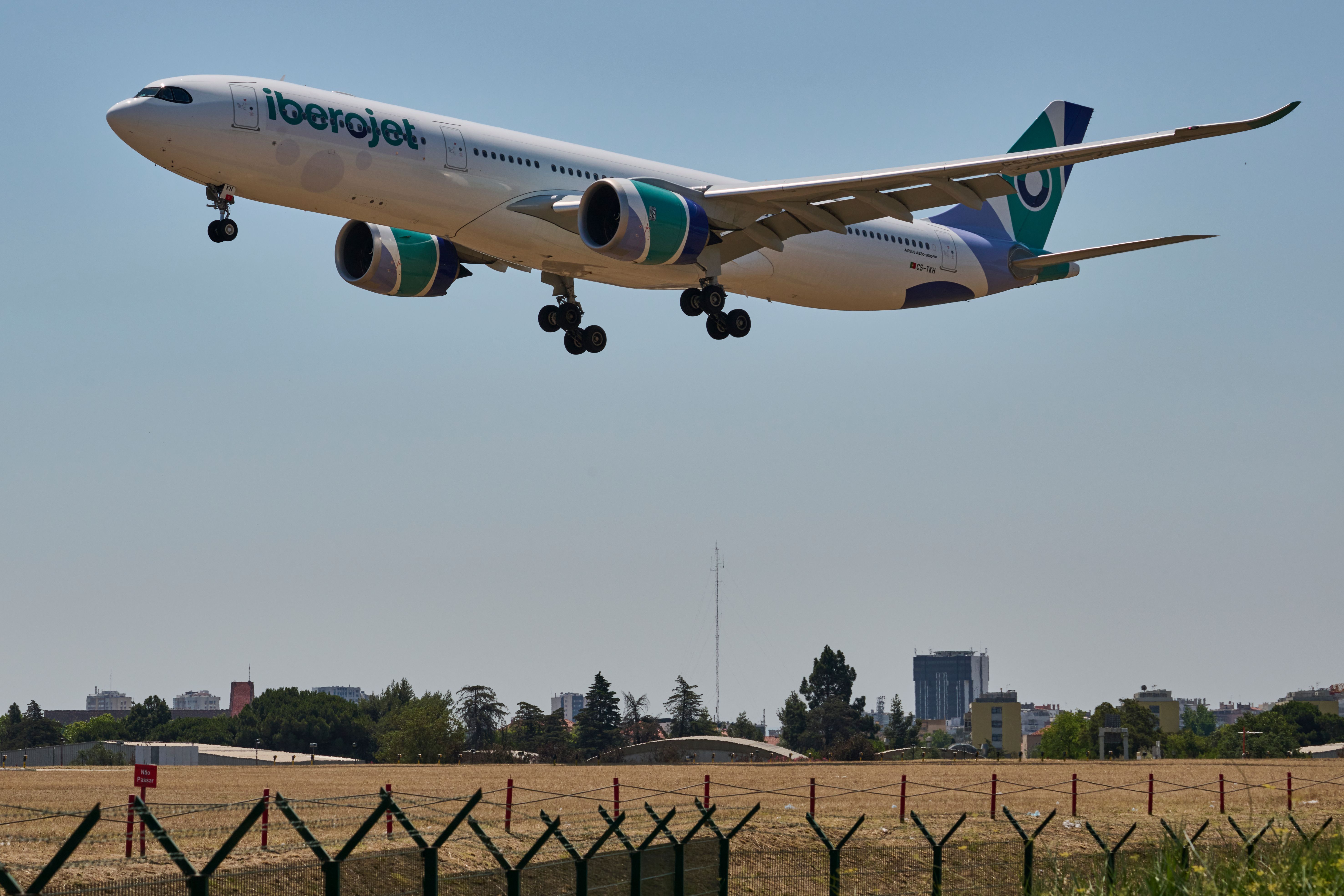 A Look Into The Six Long-Haul Routes Between Spain And Mexico