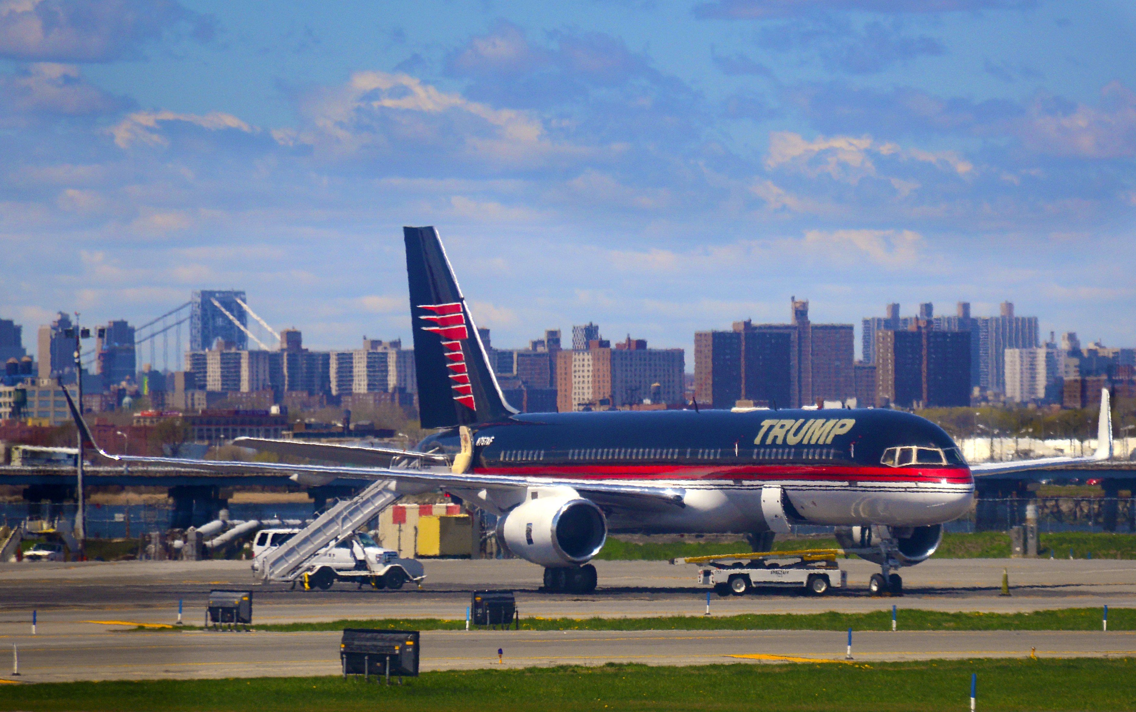 Donald Trump's Boeing 757 Gets A New Coat Of Paint