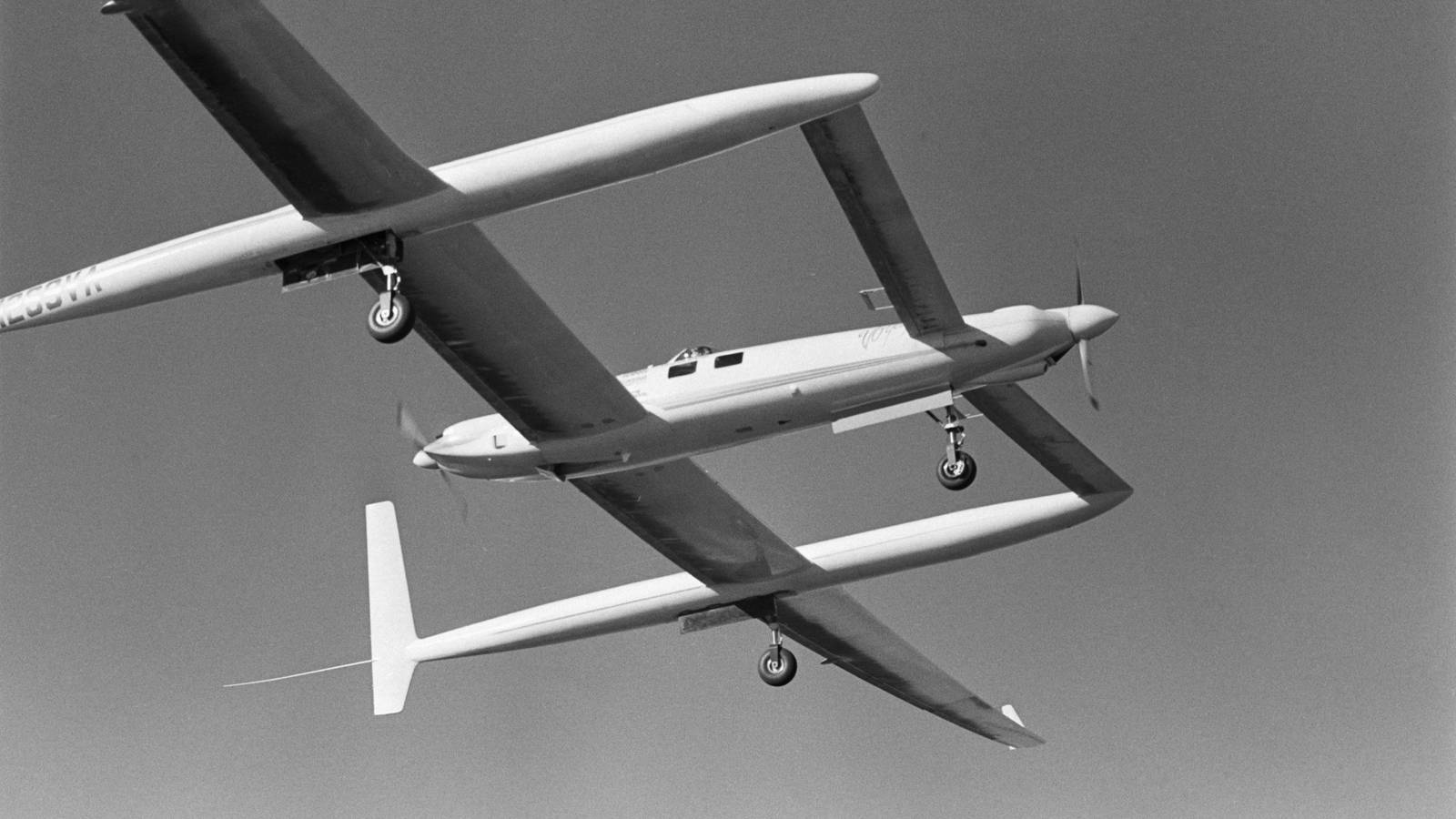 Rutan Voyager: The First Plane To Circumnavigate The World Without Refueling Or Stopping