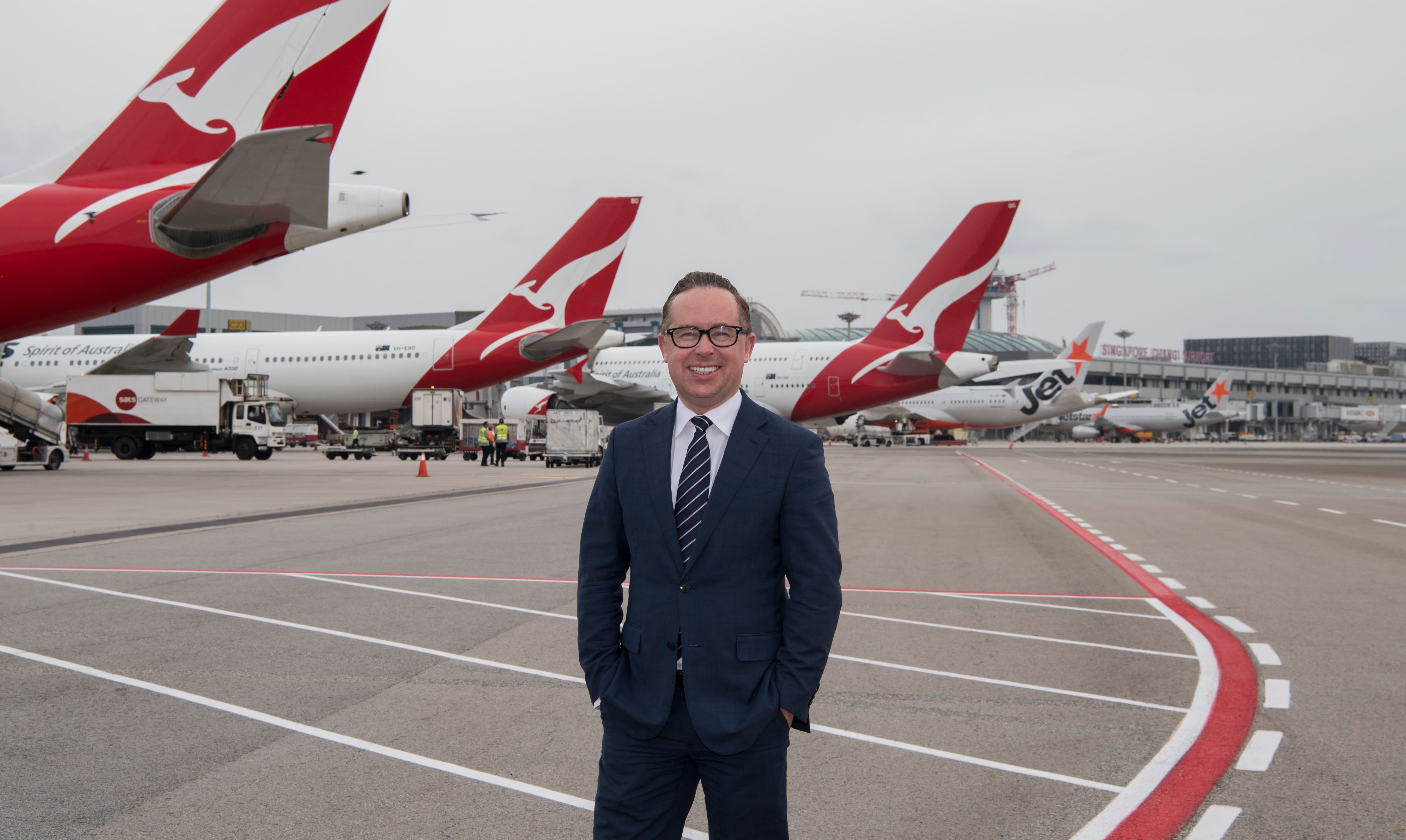 Qantas Boss Issues Apology, Offers $50 To Frequent Fliers
