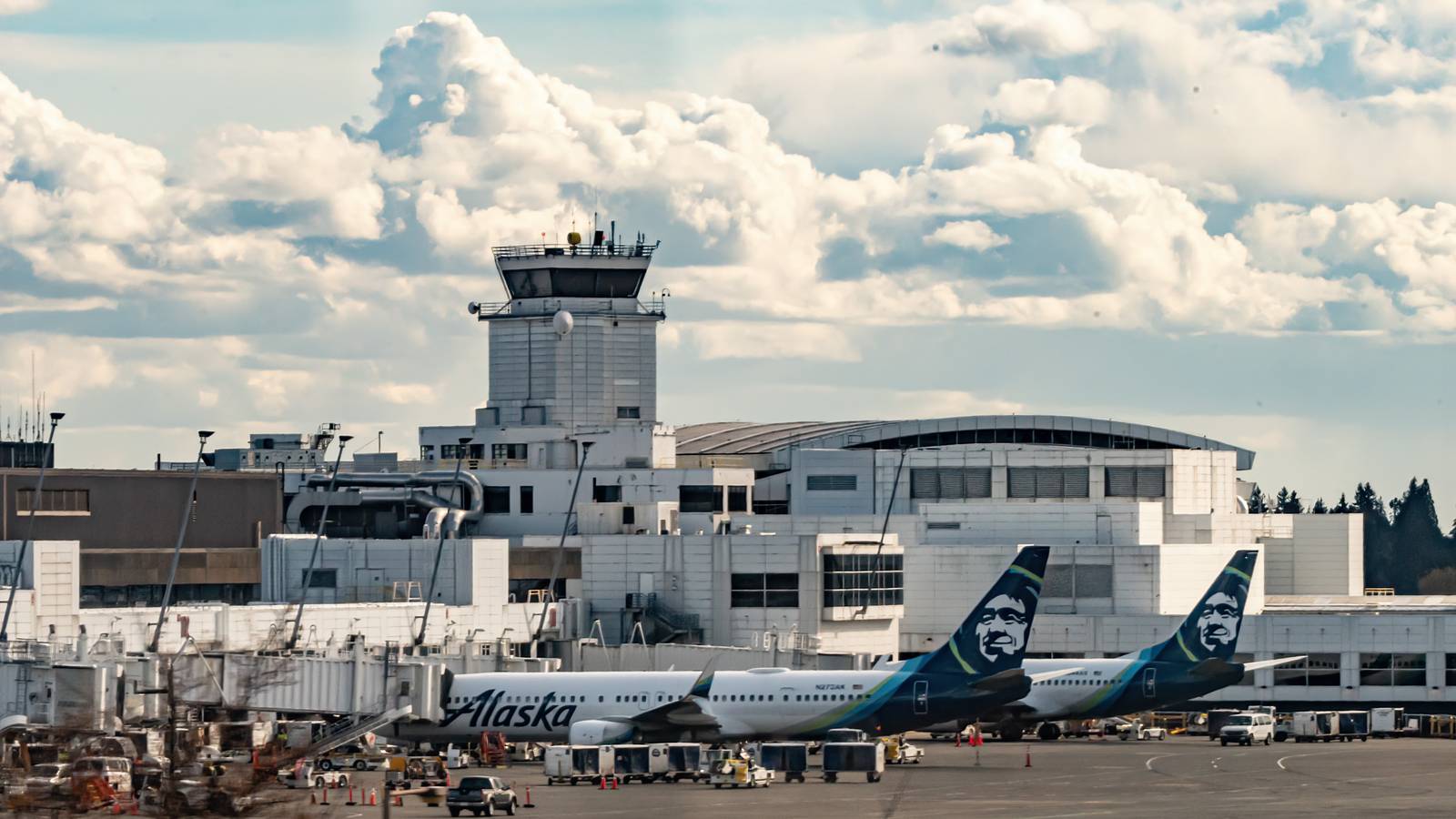 Forward Ramp Tower What Are Airport Ramp Towers?