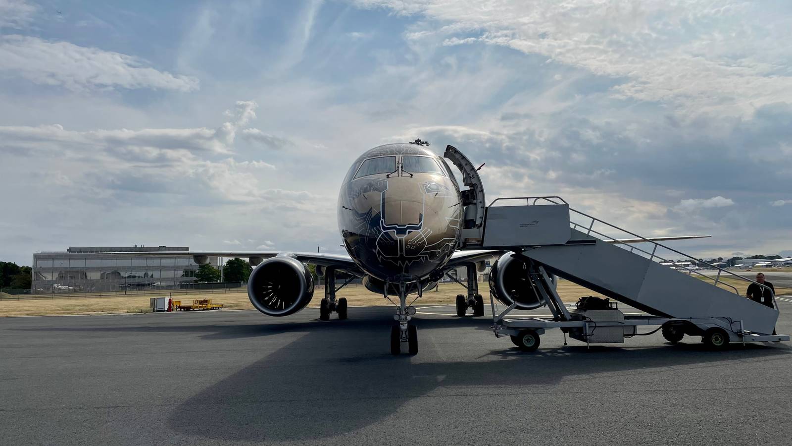 Why North America & Asia-Pacific Will Dominate Future Embraer’s Deliveries