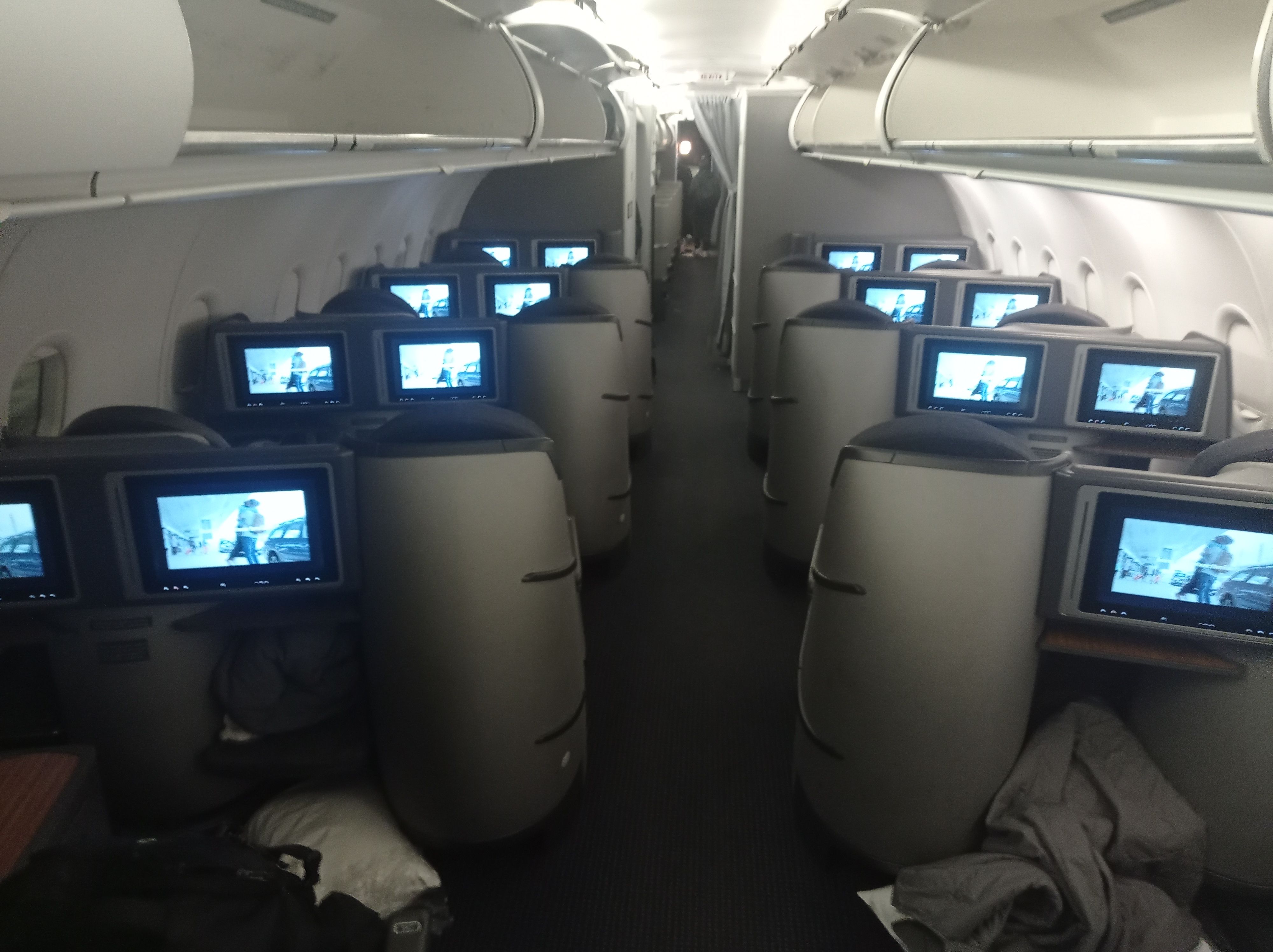 Trip Report: American Airlines Airbus A321T Business Class New York JFK ...