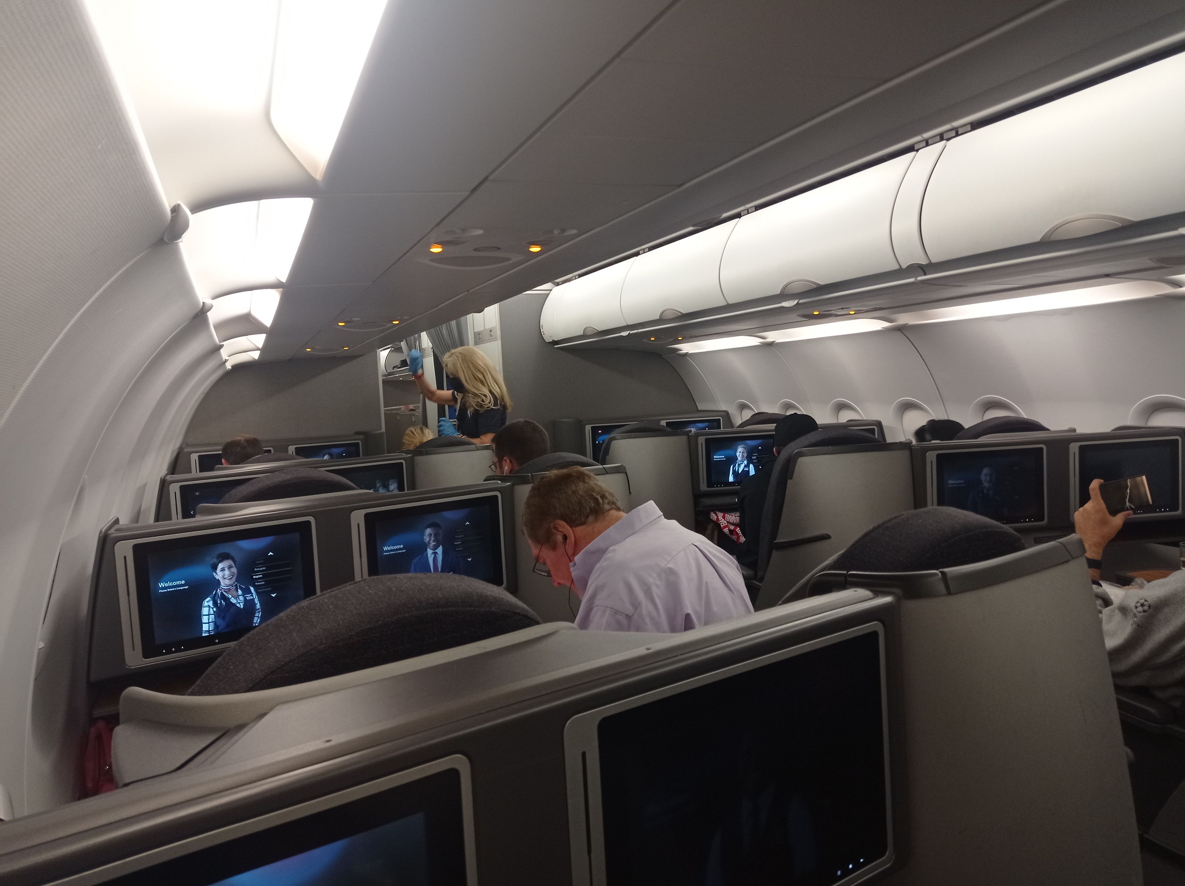 Trip Report: American Airlines Airbus A321T Business Class New York JFK ...