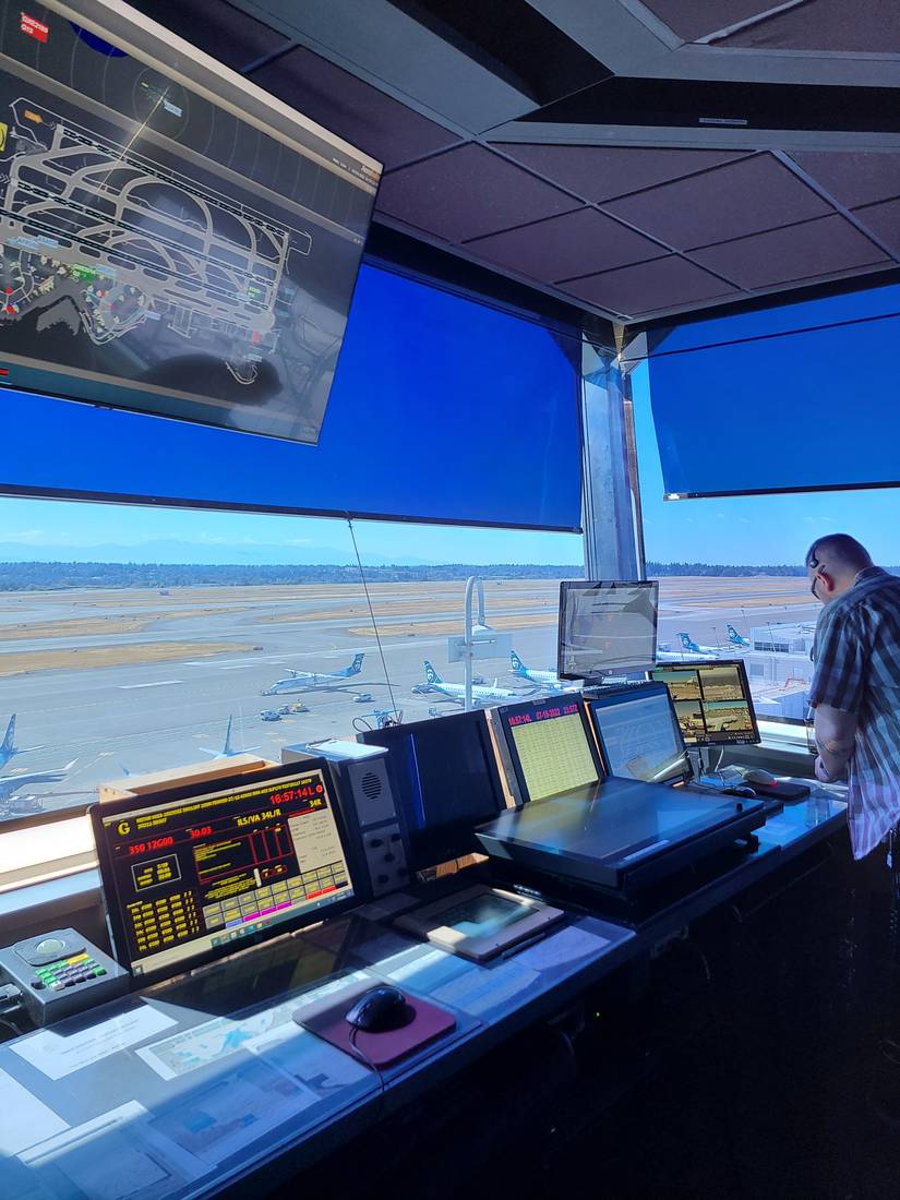 Forward Ramp Tower What Are Airport Ramp Towers?
