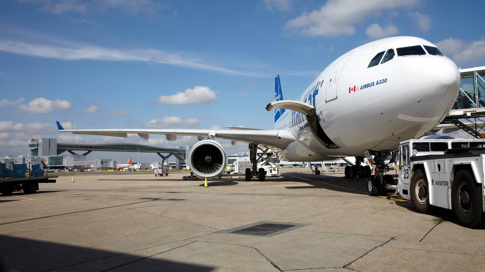 London Gatwick Airport Scraps Capacity Caps