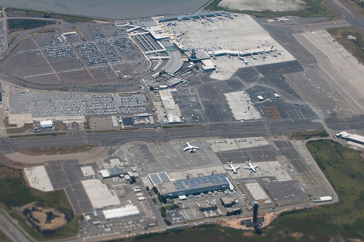 San Francisco's Neighbor: A Brief History Of Oakland International Airport